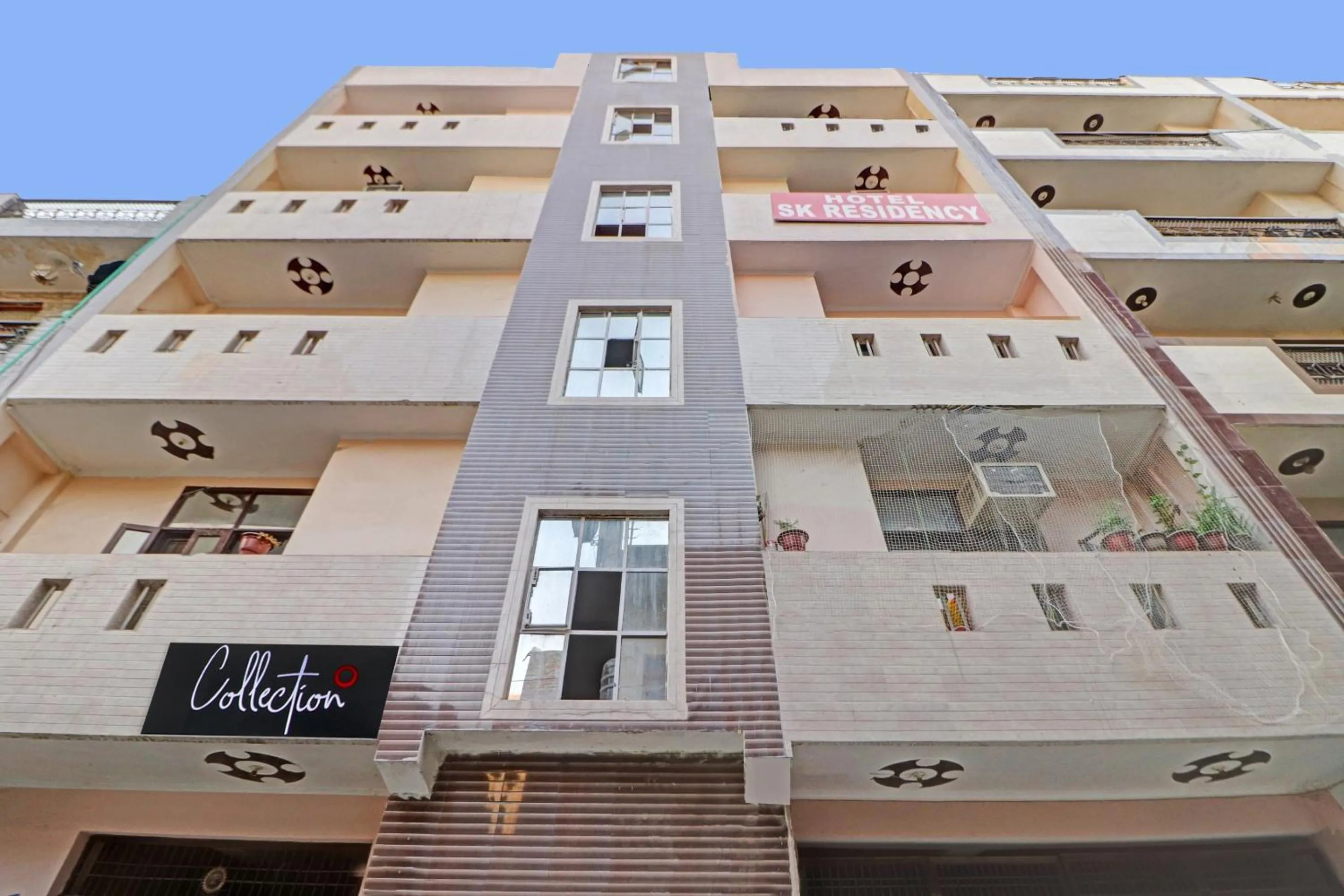 Facade/entrance in Super Hotel O Premium Room