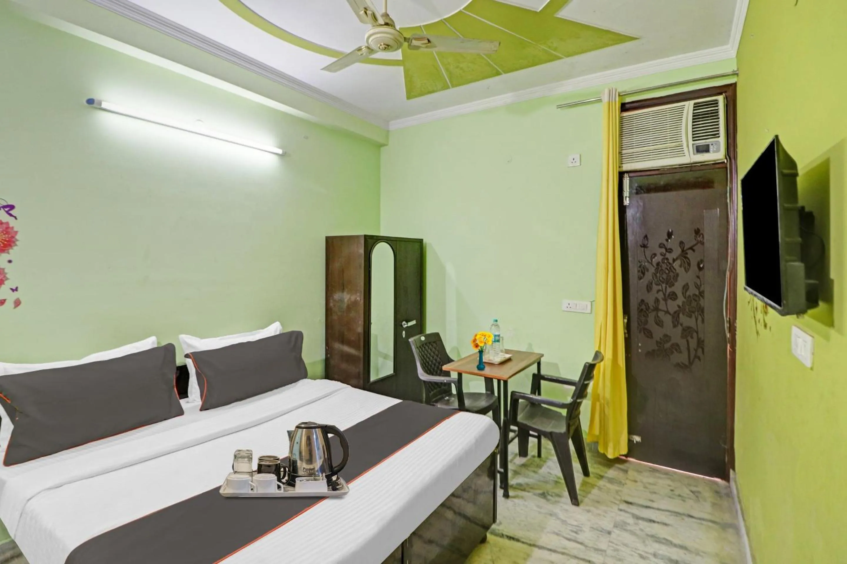 Bedroom in Super Hotel O Premium Room