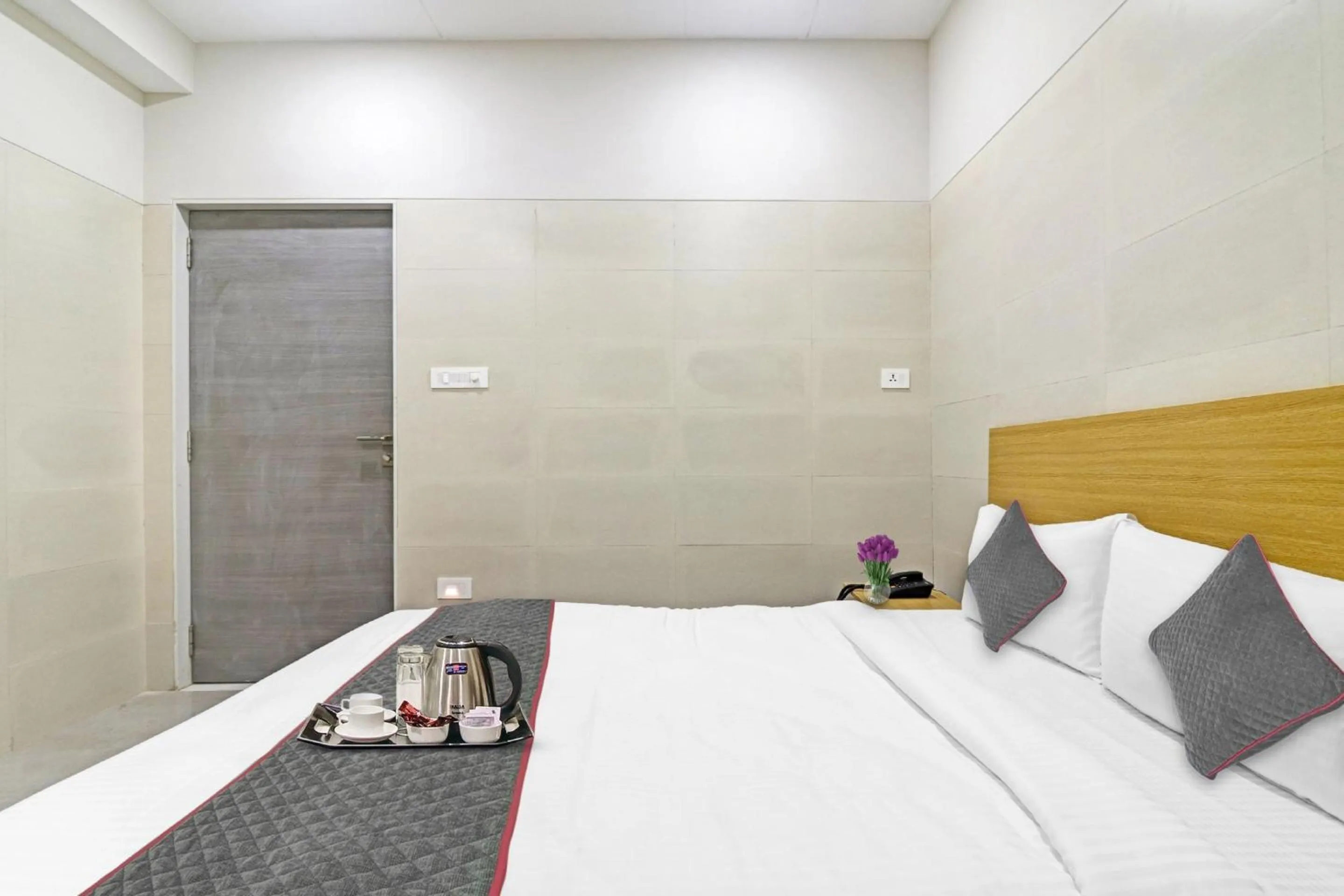 Bedroom, Bed in Townhouse Ameerpet