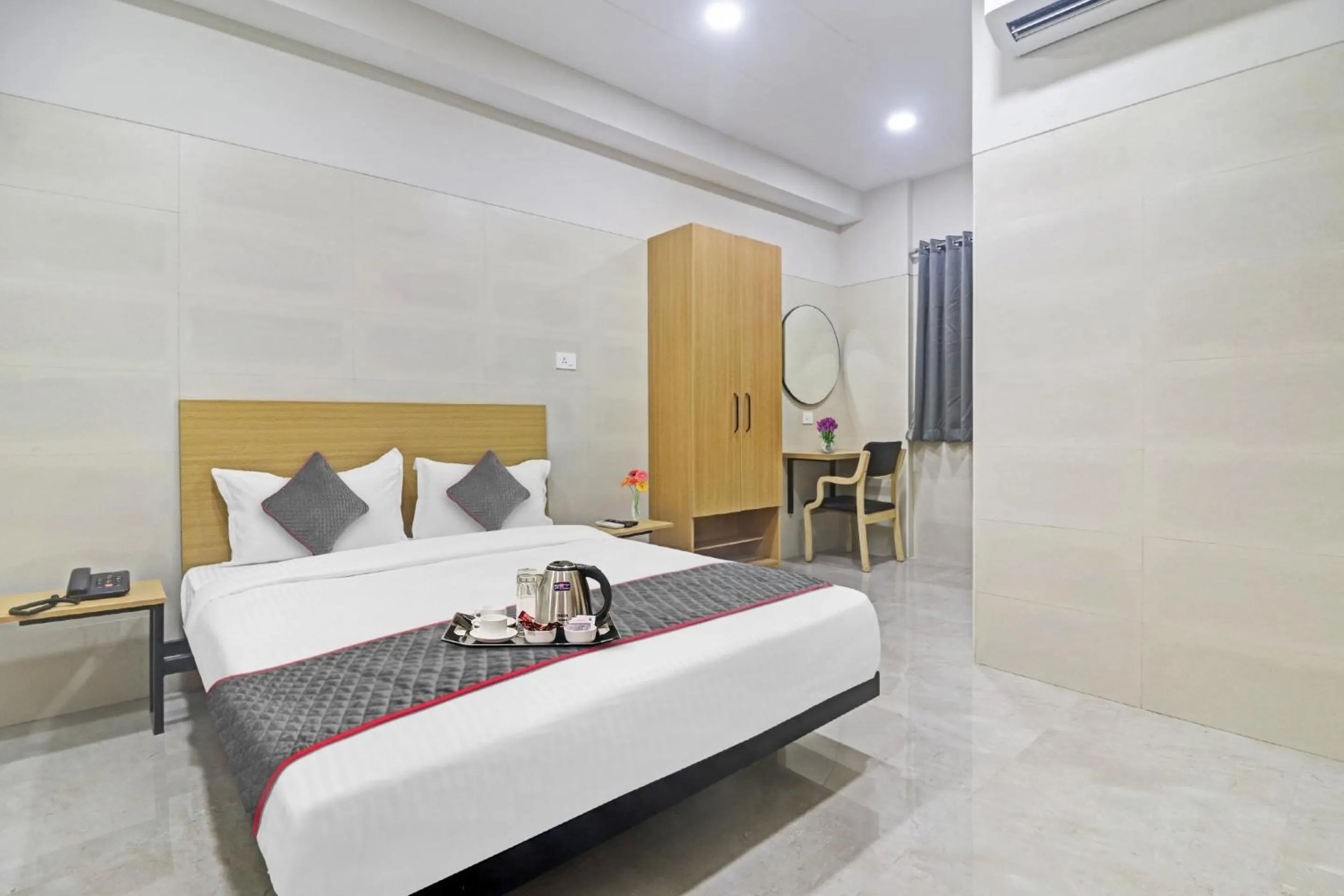 Bedroom, Bed in Townhouse Ameerpet