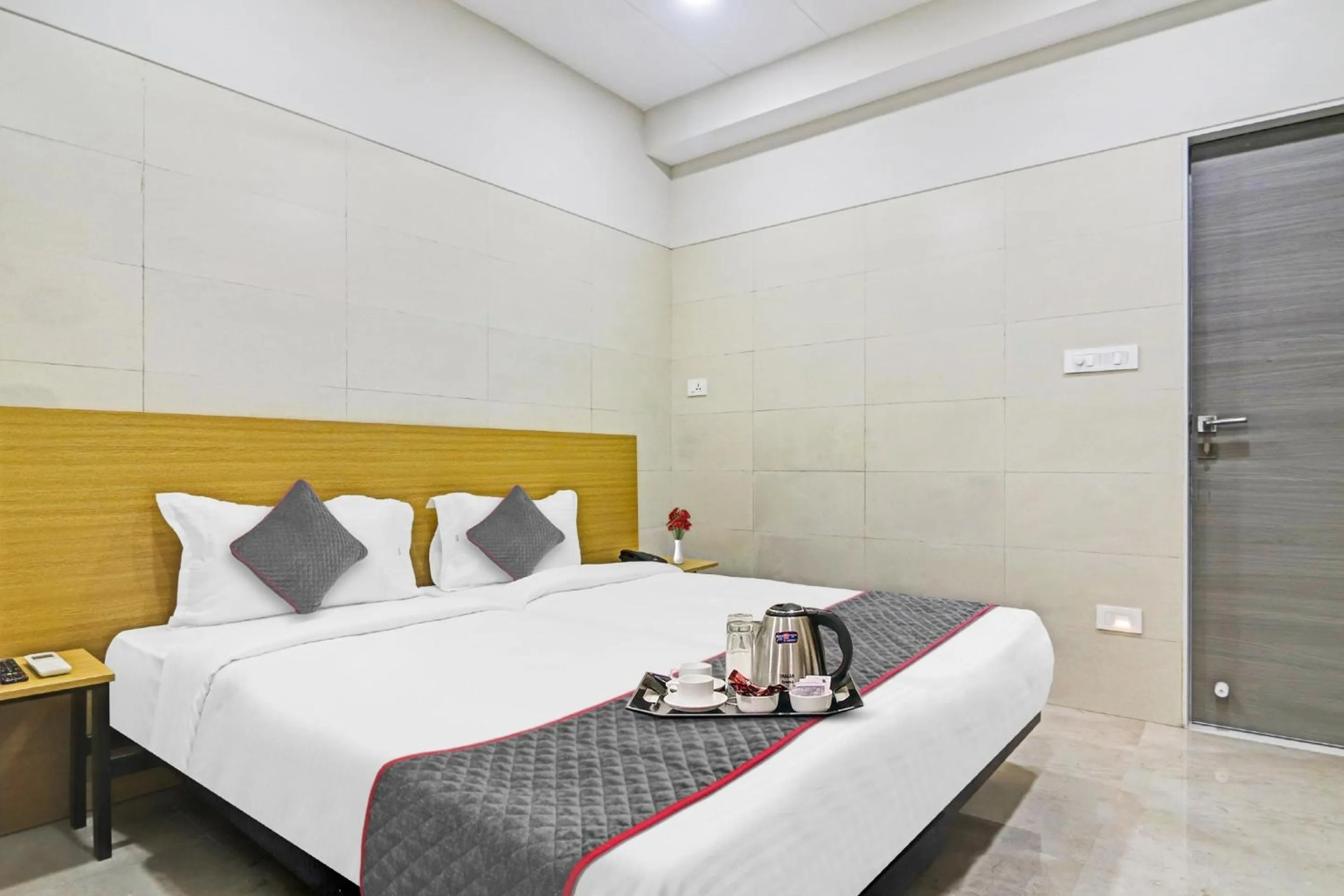 Bedroom, Bed in Townhouse Ameerpet