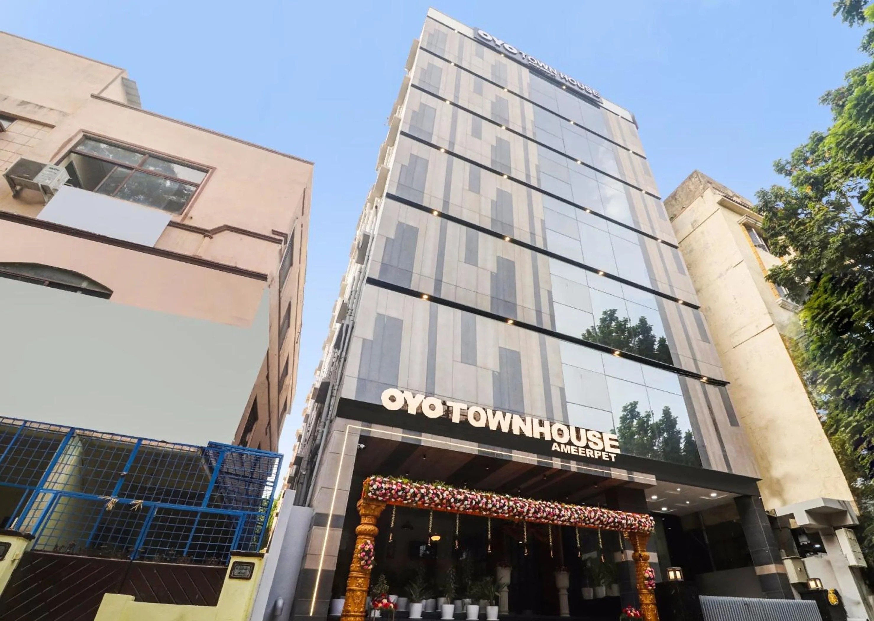 Facade/entrance in Townhouse Ameerpet