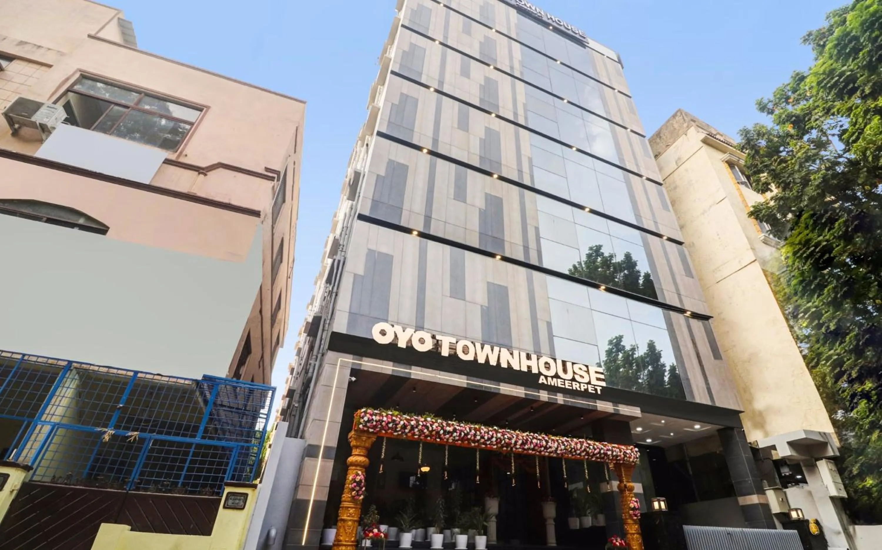 Facade/entrance in Townhouse Ameerpet