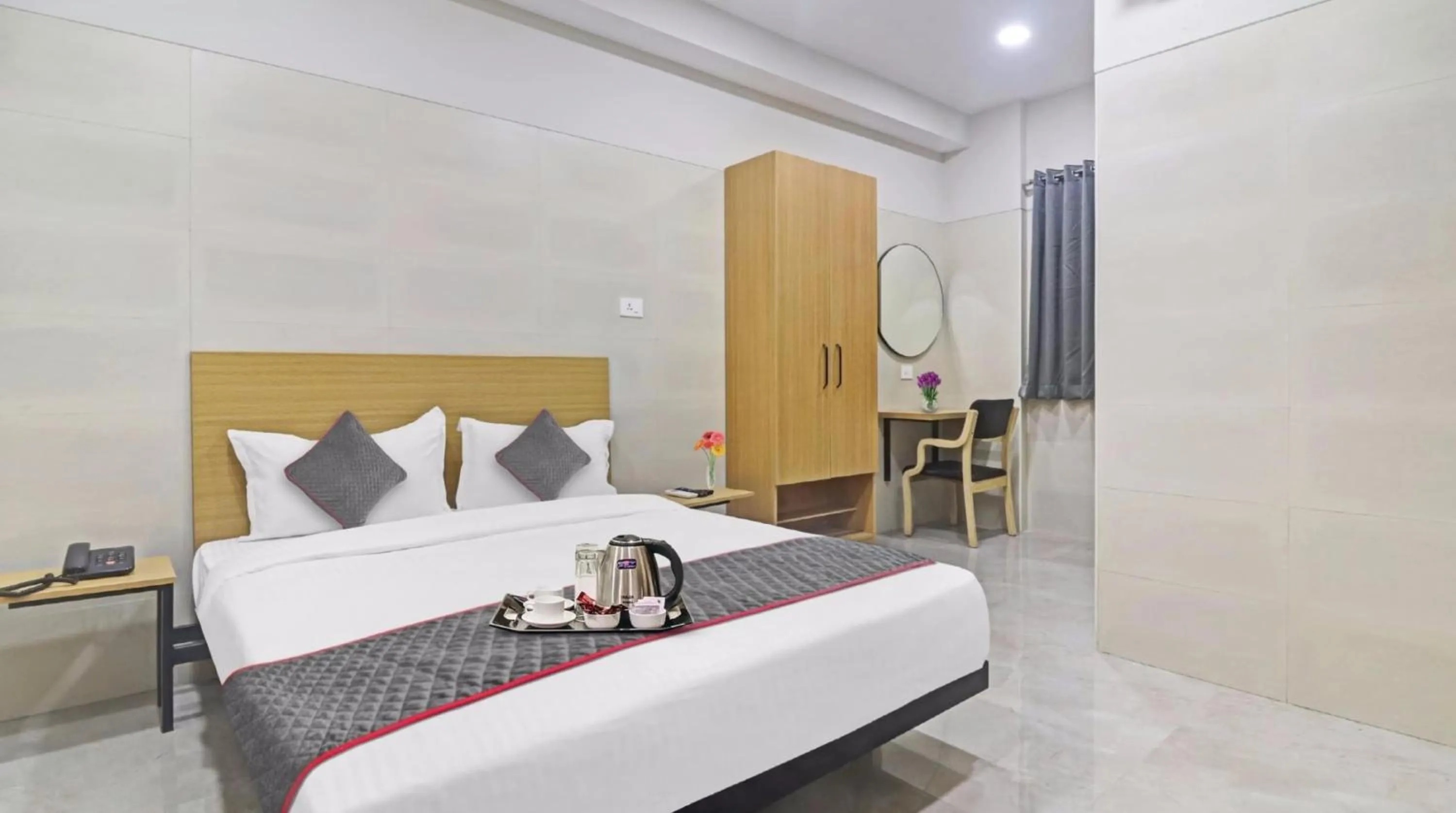 Bedroom, Bed in Townhouse Ameerpet