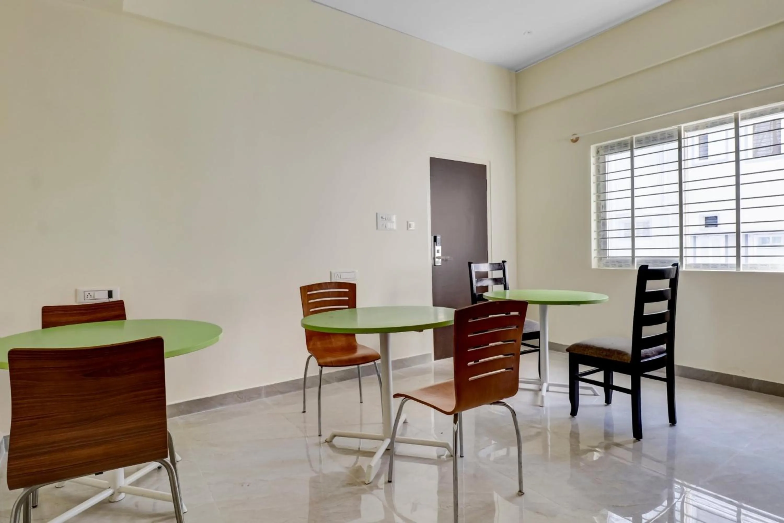Dining area in Hotel O Manyata Palace