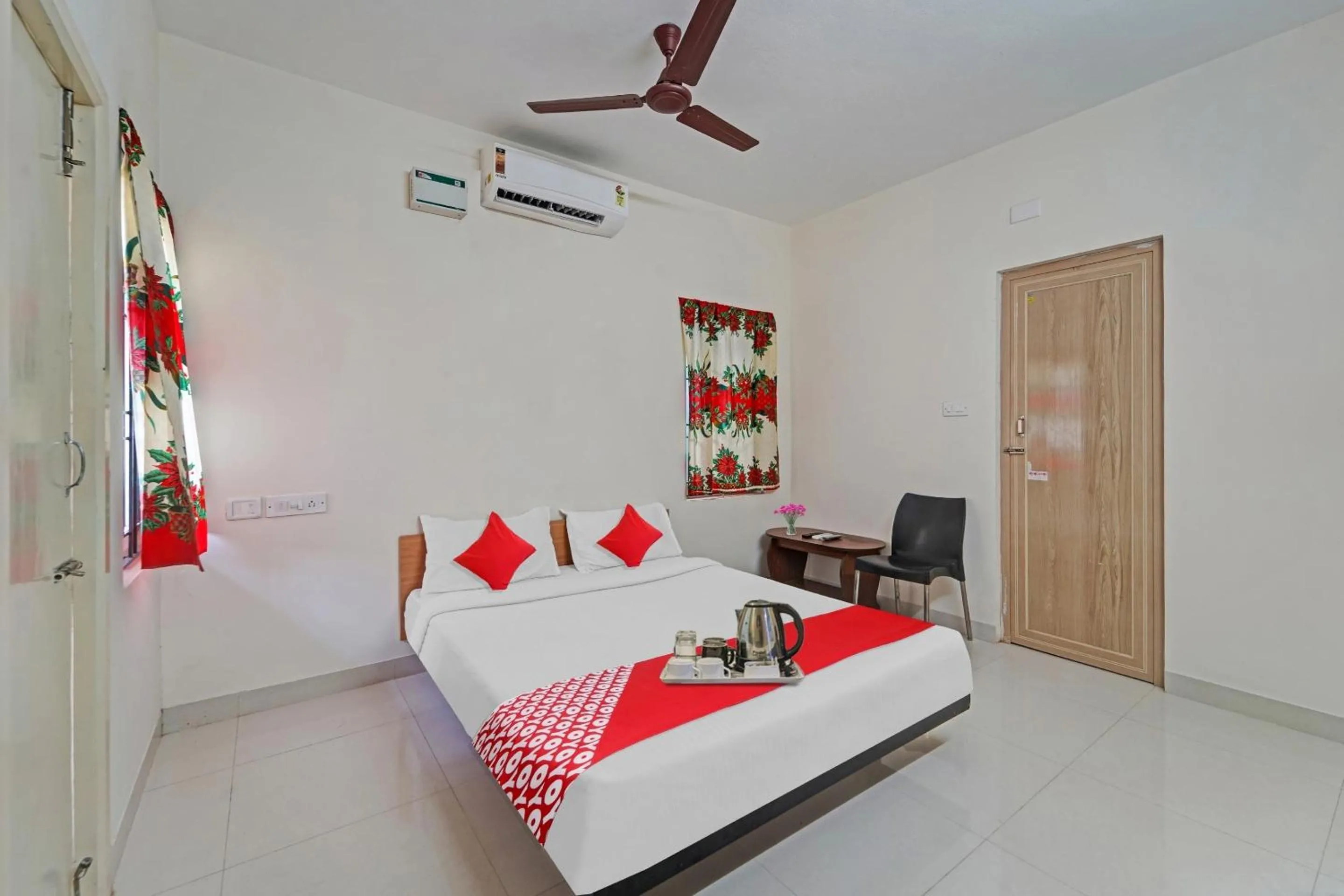 Bedroom in HOTEL O J2 SERVICE APARTMENT