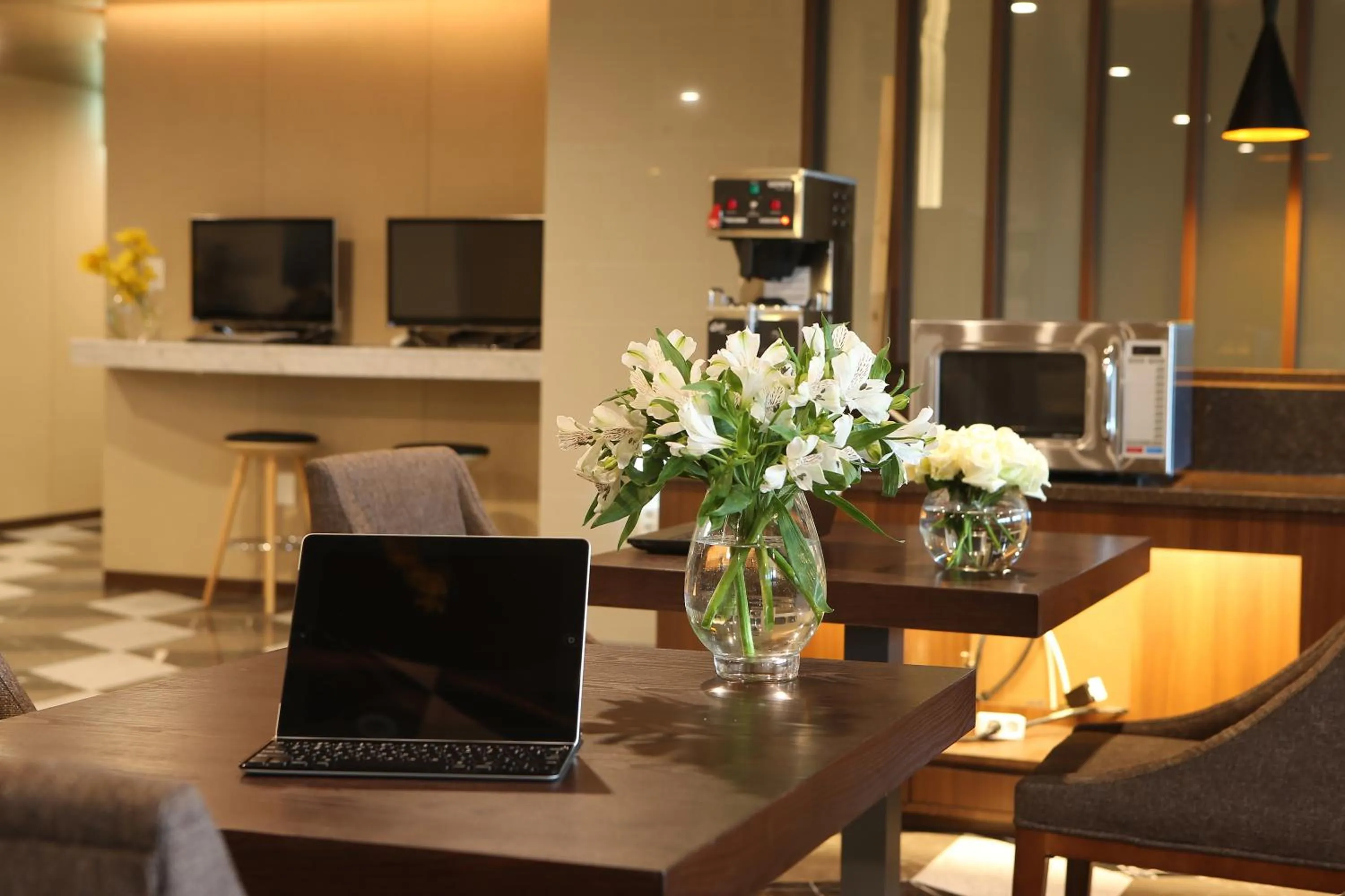 Lounge or bar in Aventree Hotel Busan