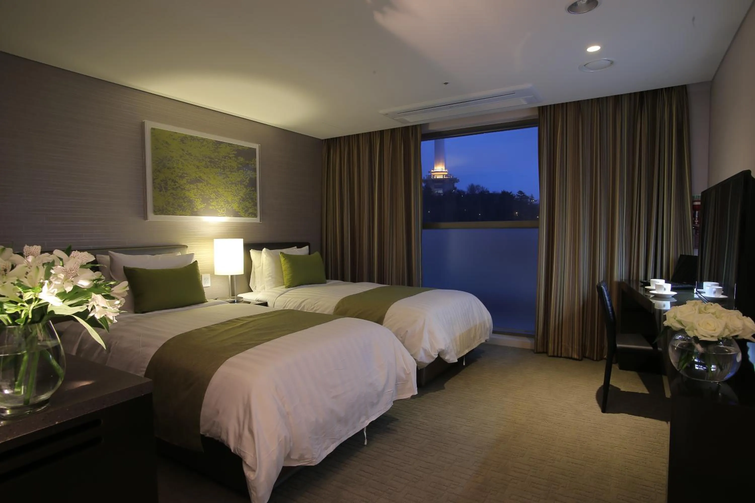 Bedroom, Bed in Aventree Hotel Busan