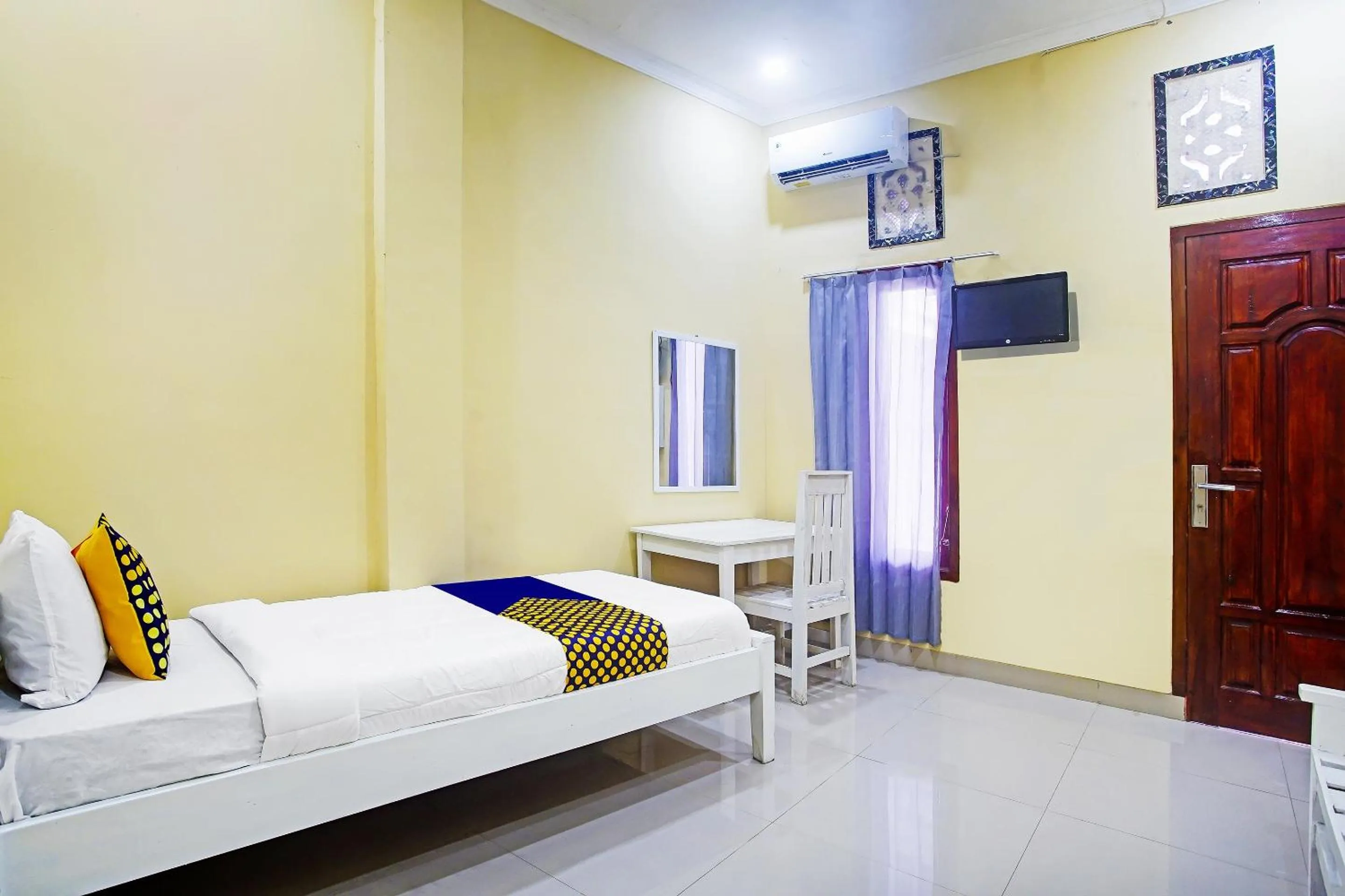 Bedroom, Bed in OYO Life 91306 Bae Homestay Syariah