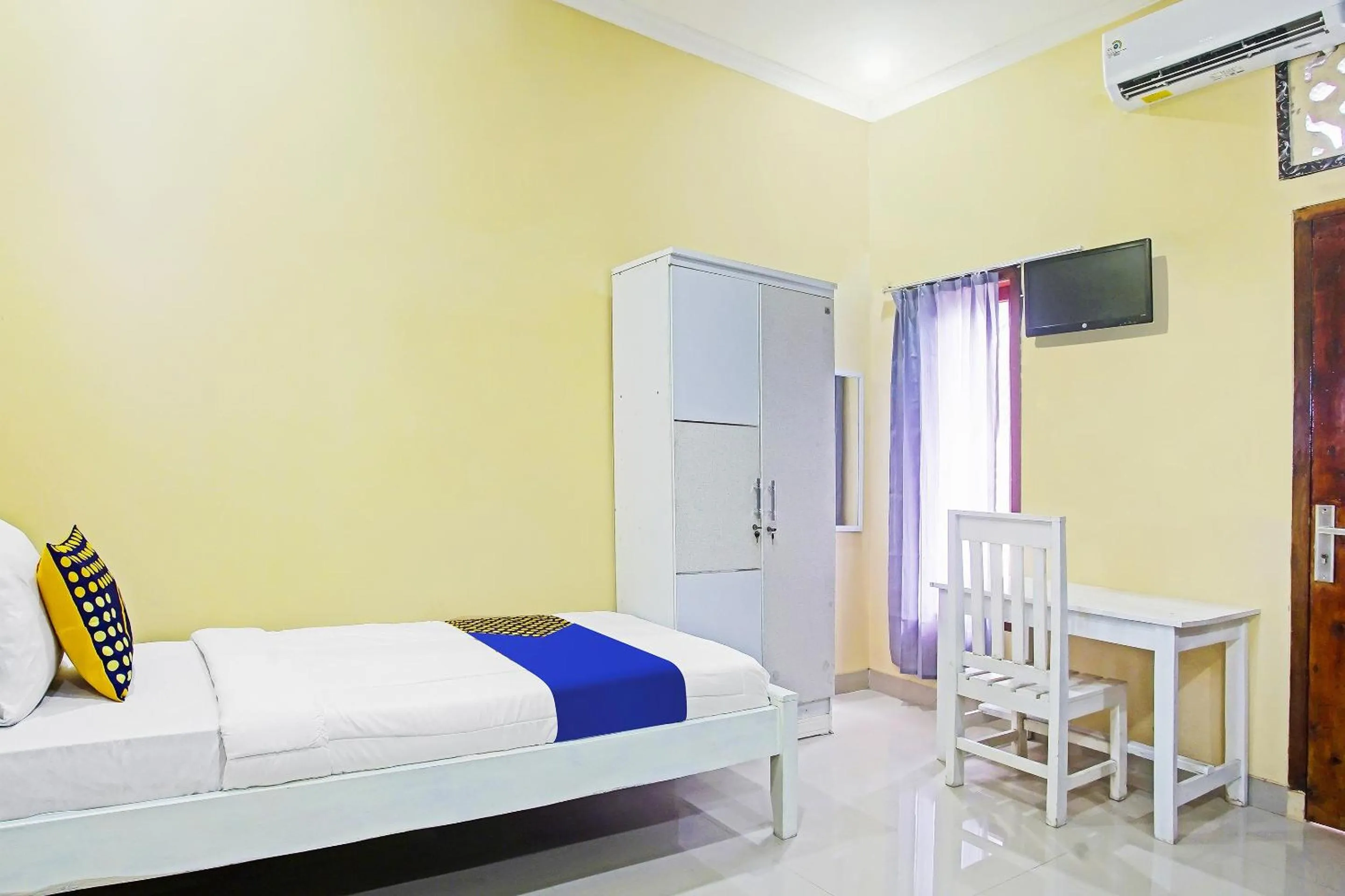 Bedroom, Bed in OYO Life 91306 Bae Homestay Syariah