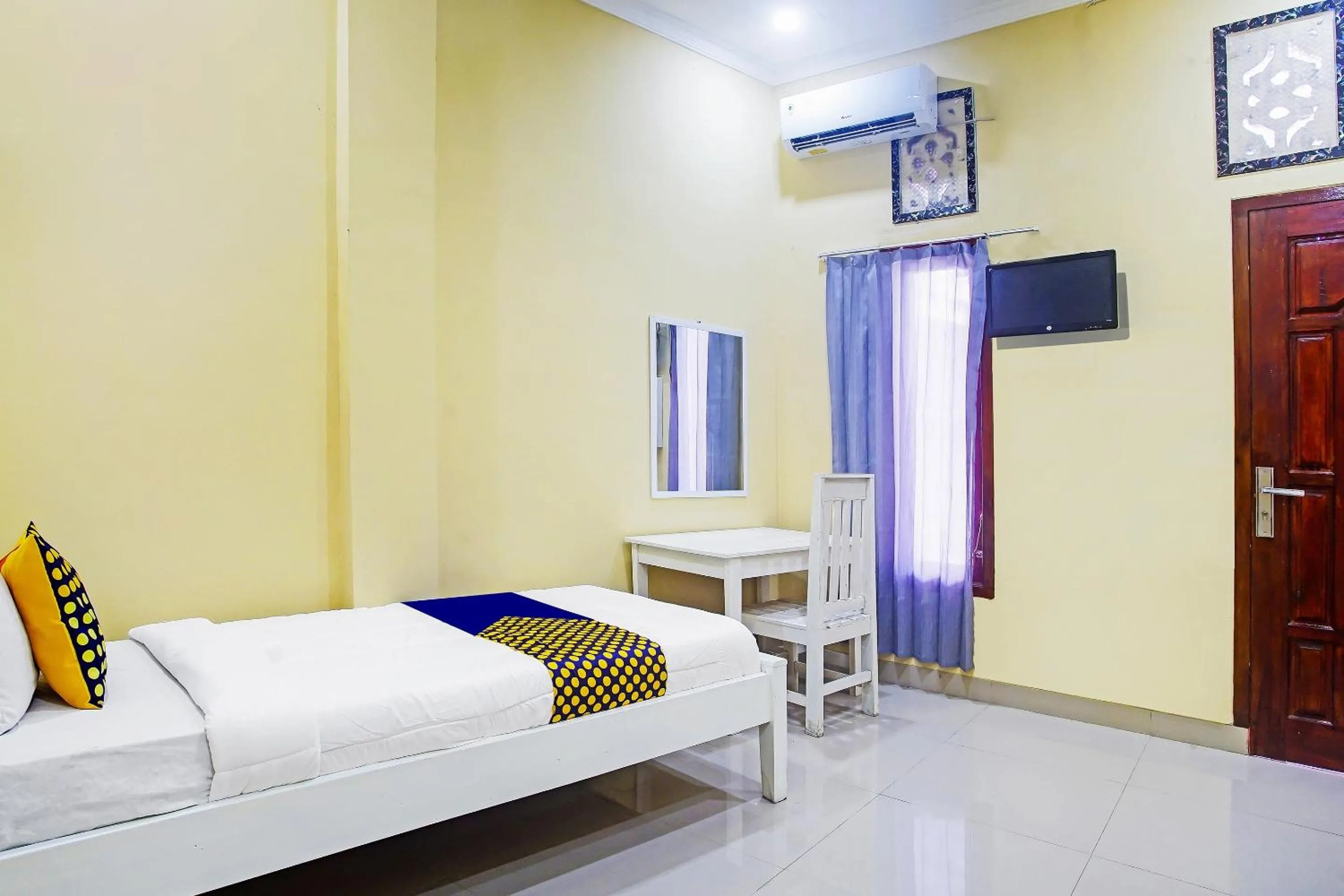 Bedroom, Bed in OYO Life 91306 Bae Homestay Syariah