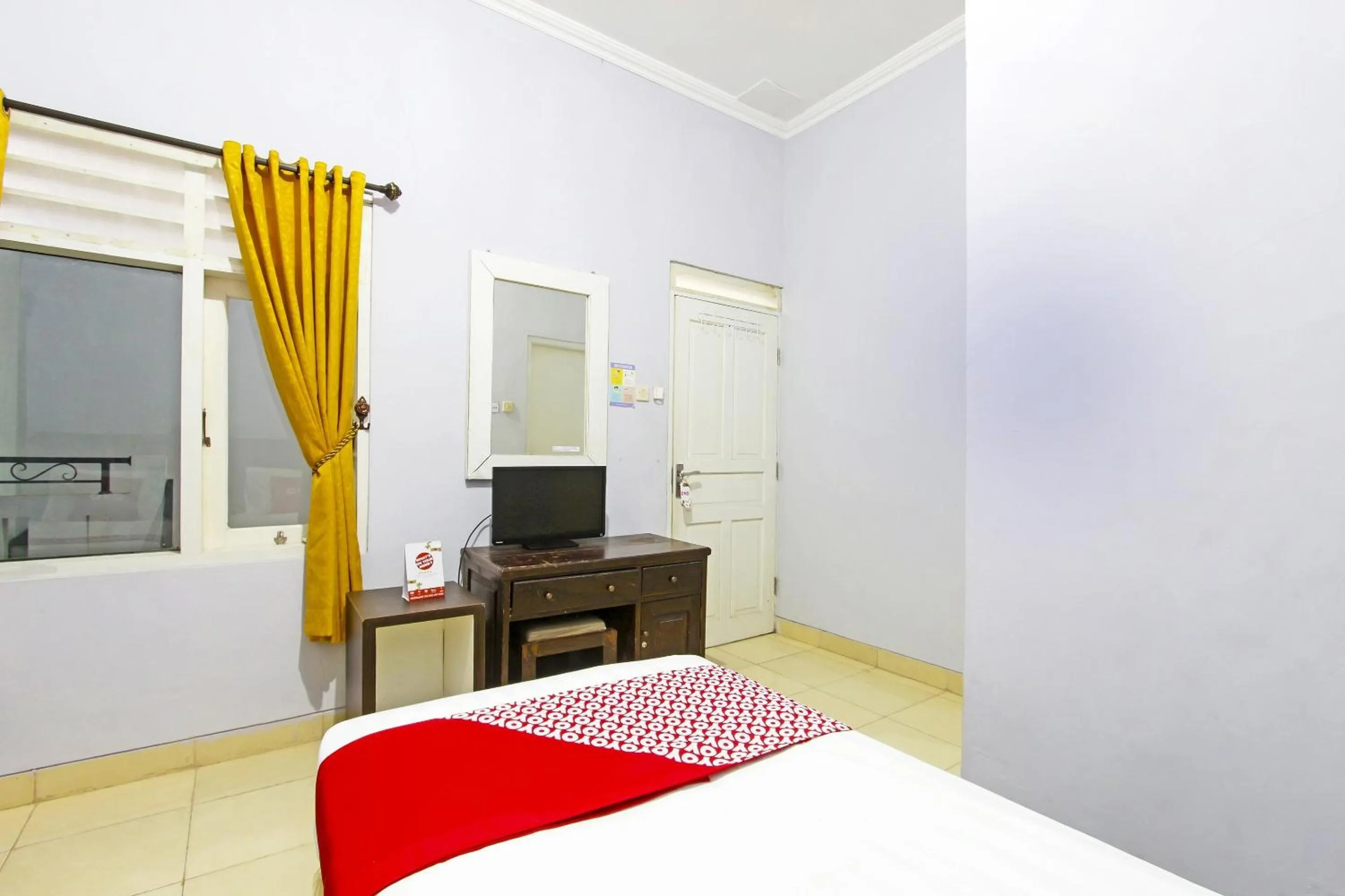 Bedroom, Bed in Hotel O Homestay Al Maidah