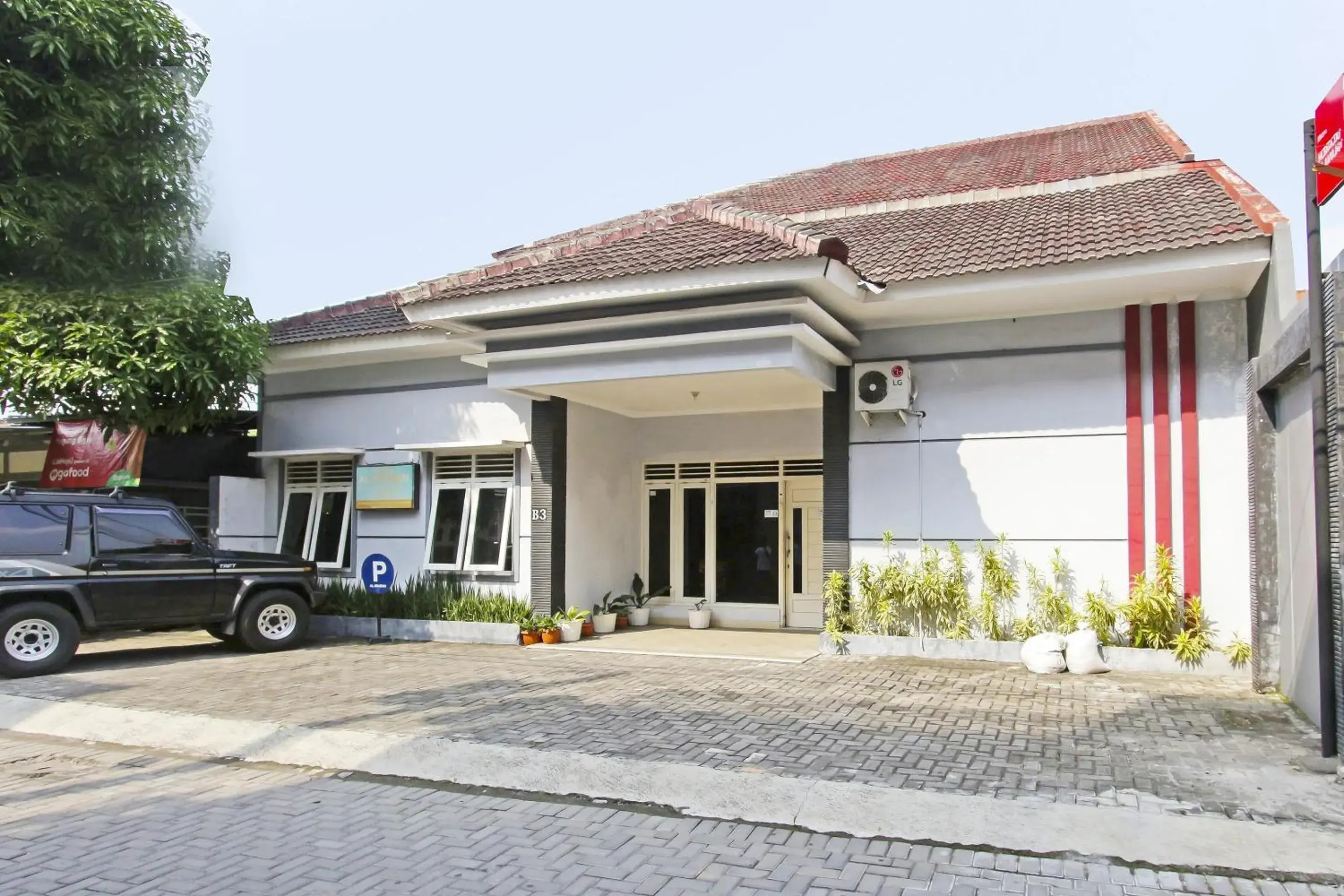 Facade/entrance in Hotel O Homestay Al Maidah Facade/entrance in Hotel O Homestay Al Maidah