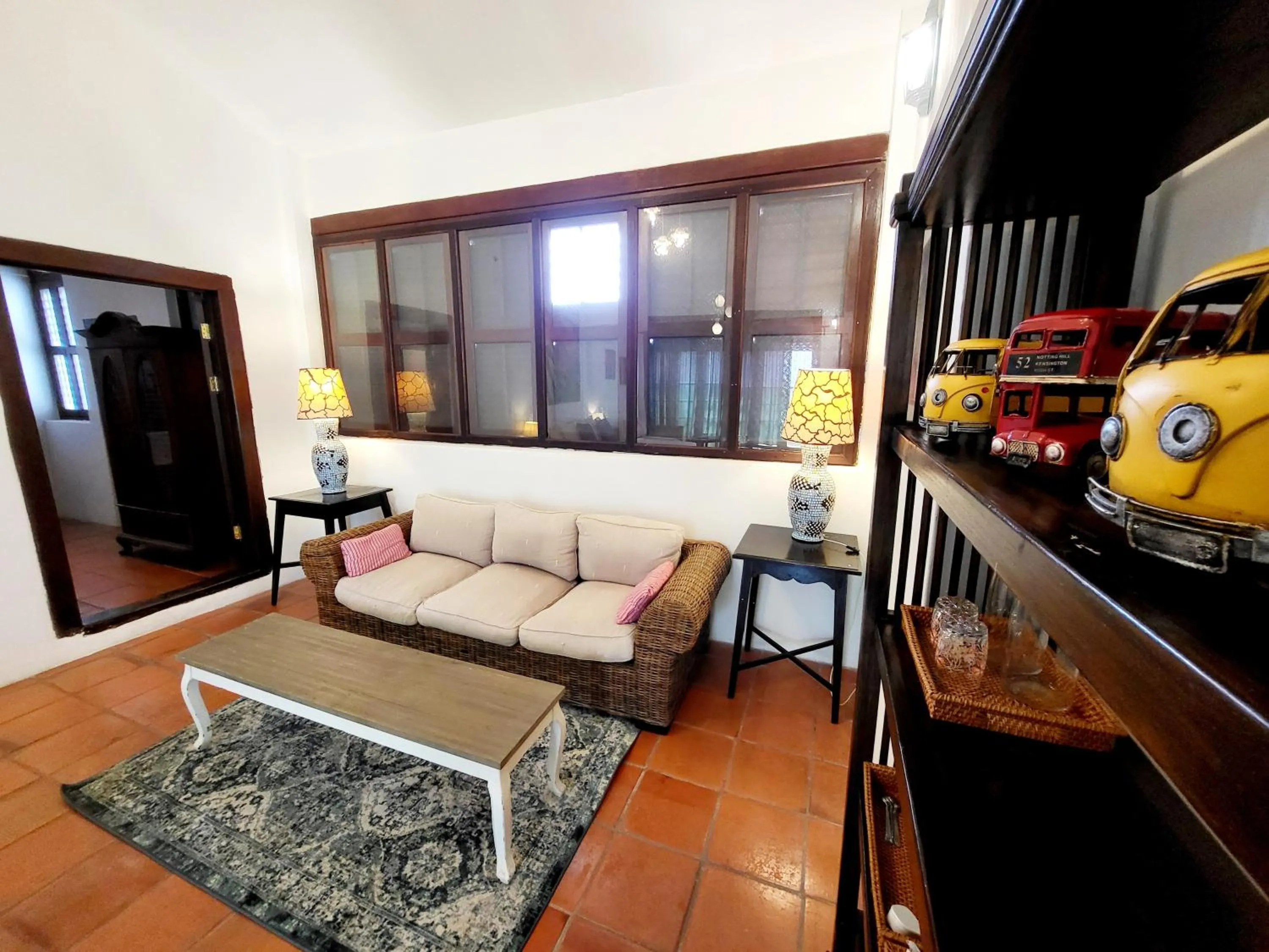 Seating area in East Indies Mansion