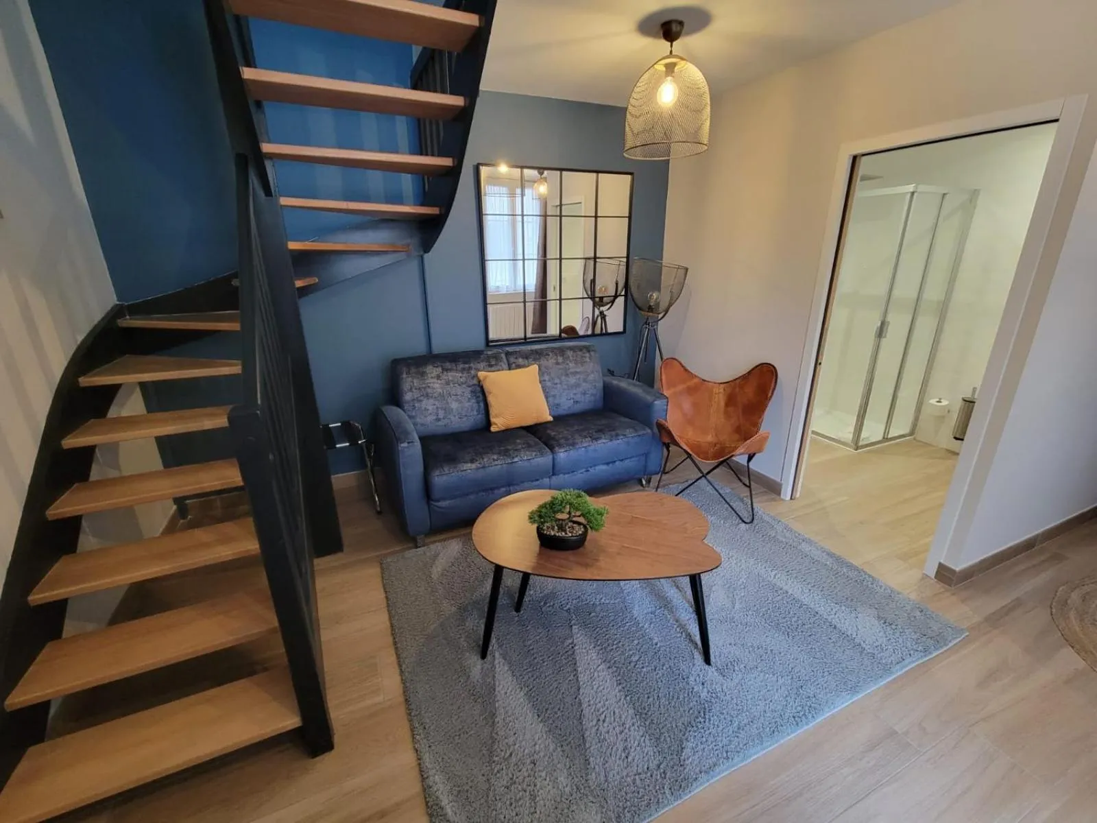 Living room in Hôtel Échappée en Baie - Parking privé gratuit dont forfaits bornes électriques réservable