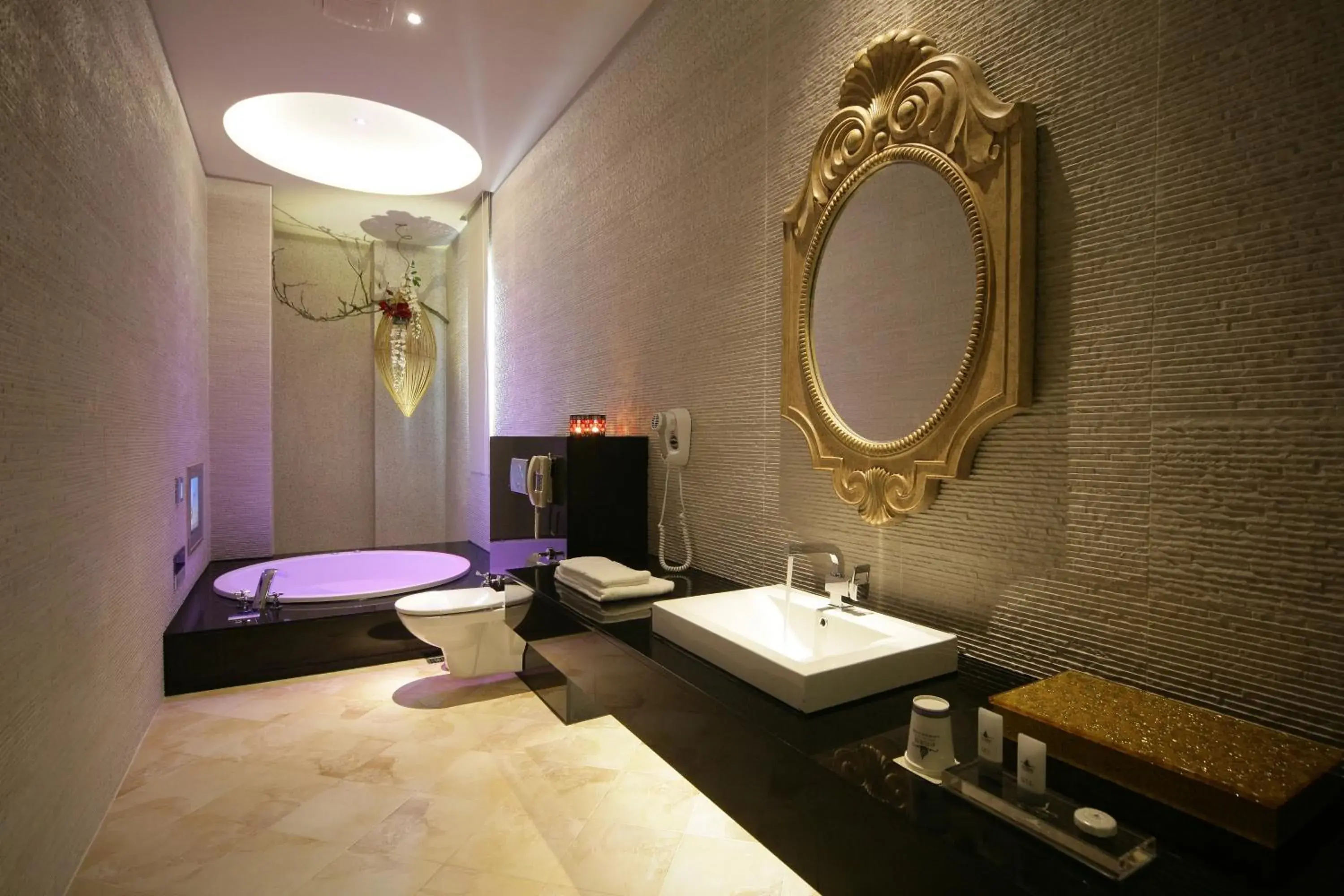 Toilet, Bathroom in Dubai Villa Motel