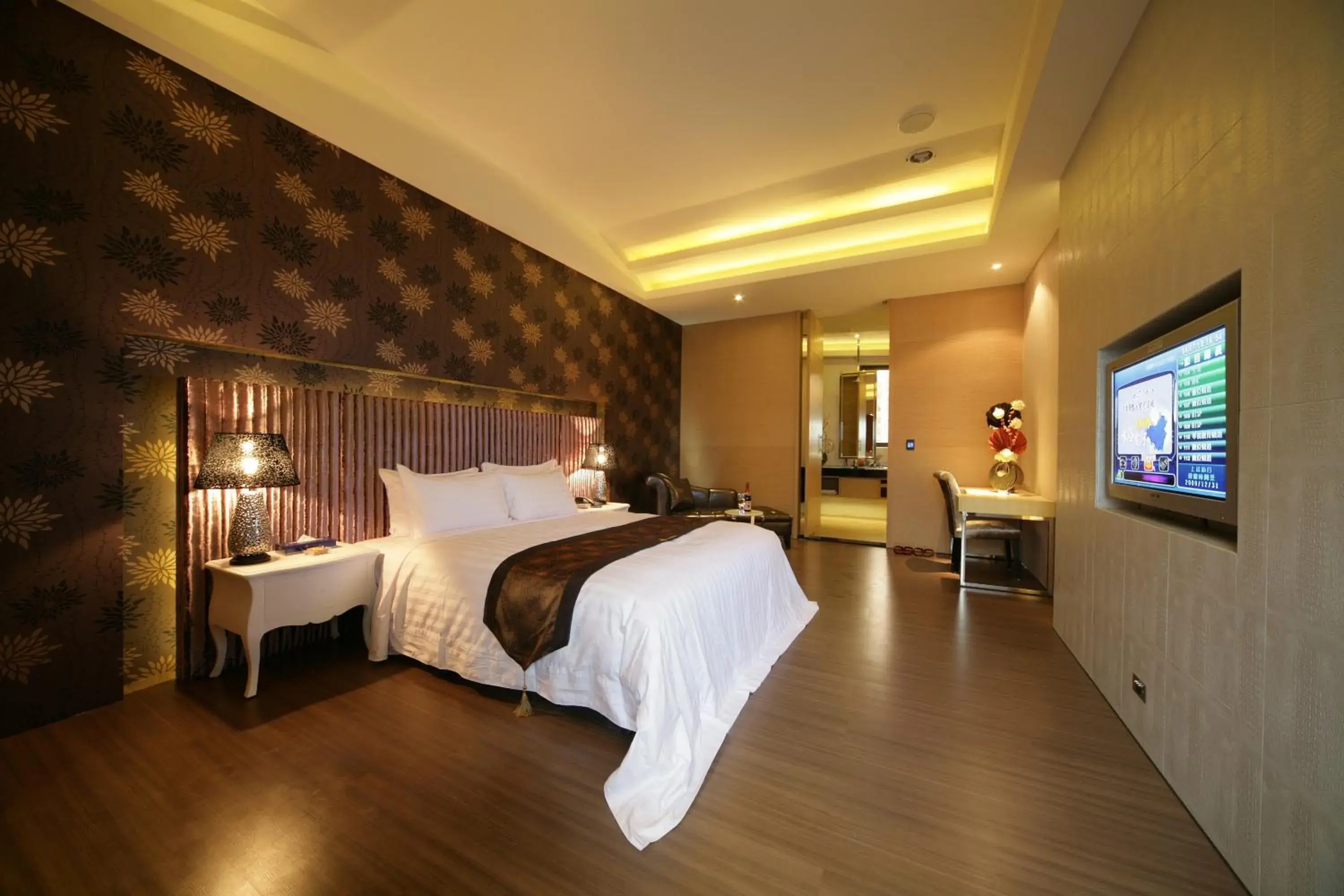 Photo of the whole room, Bed in Dubai Villa Motel