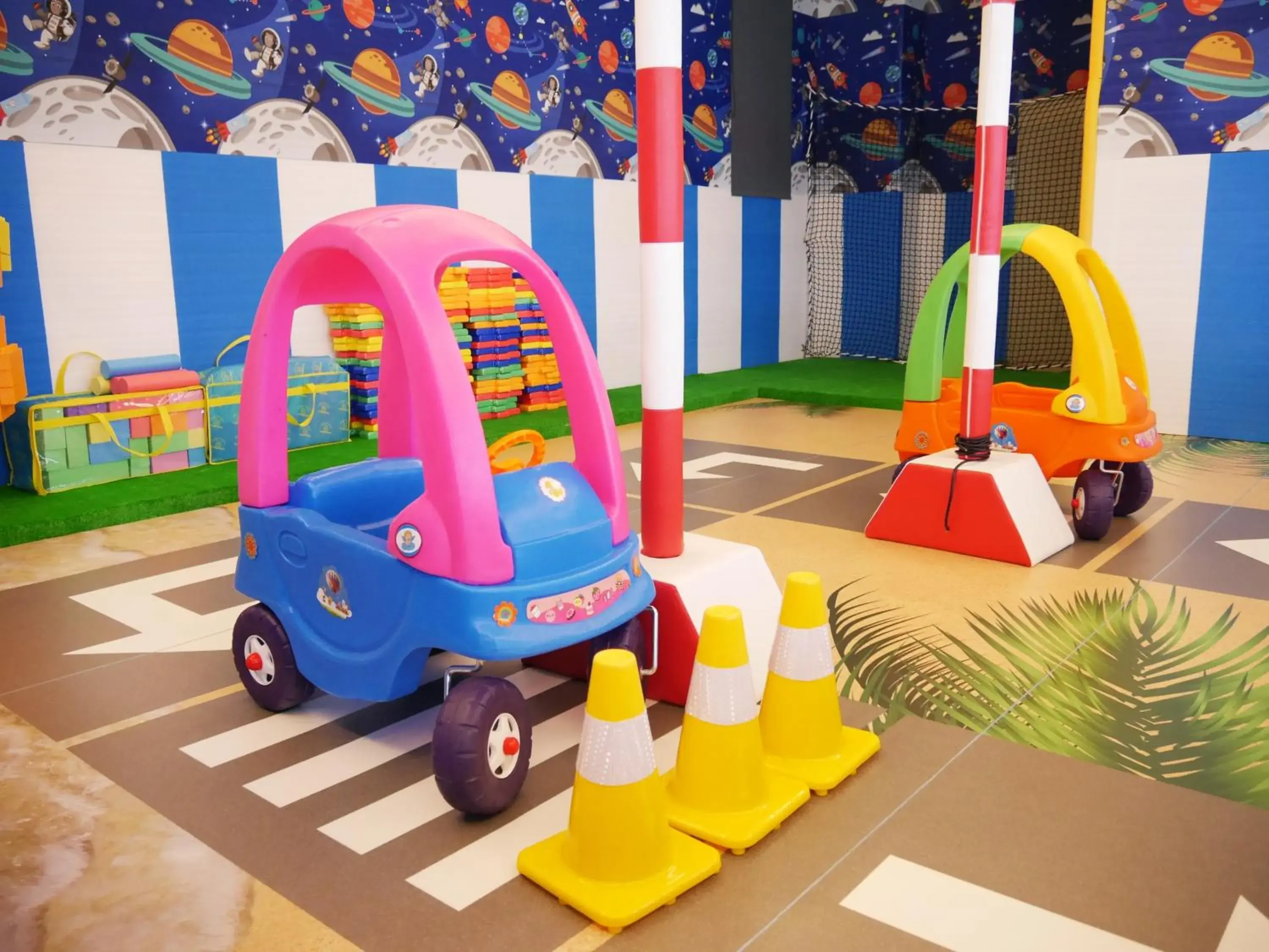 Children play ground, Kid's Club in Dubai Villa Motel