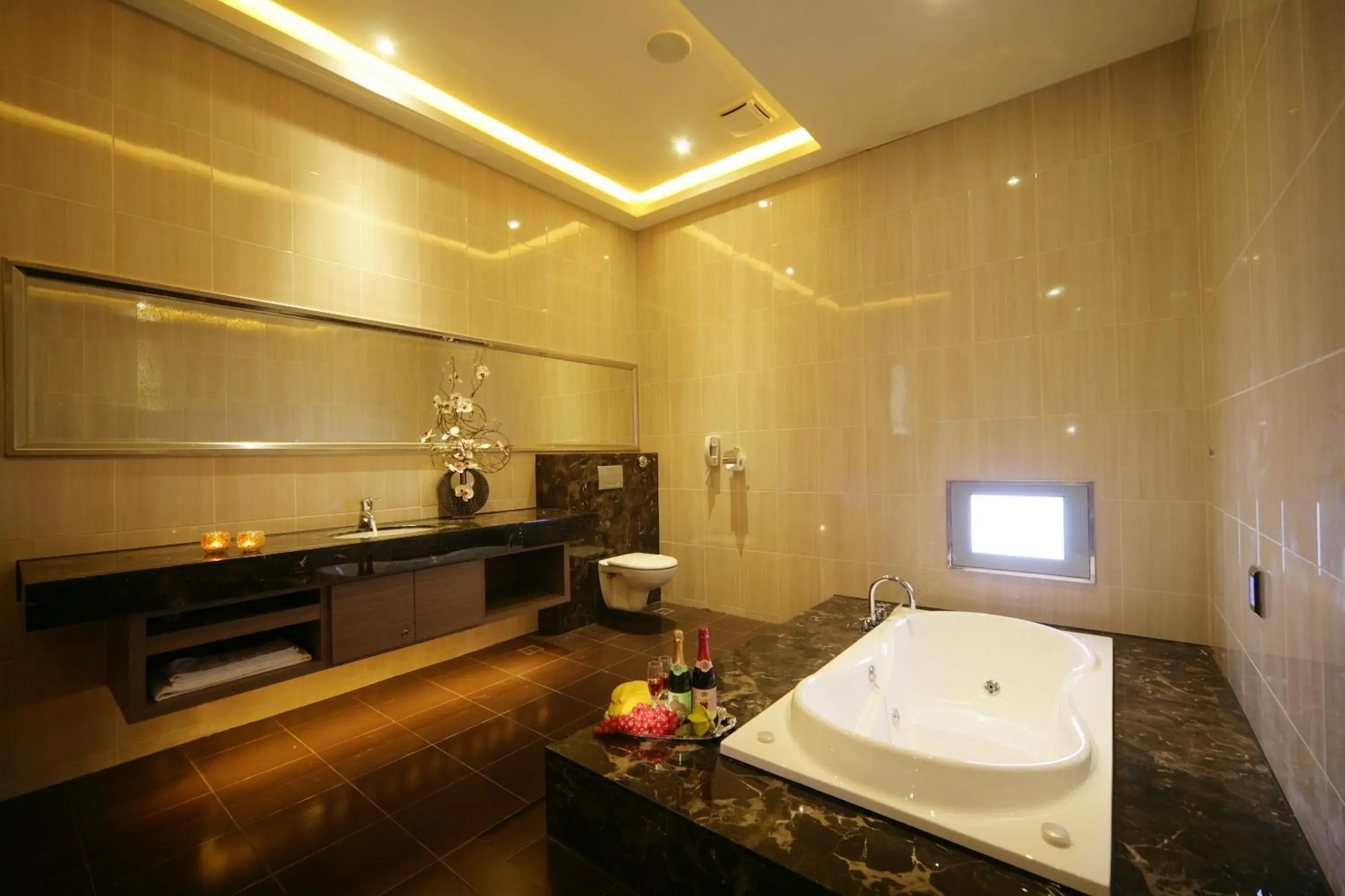 Bathroom in Dubai Villa Motel