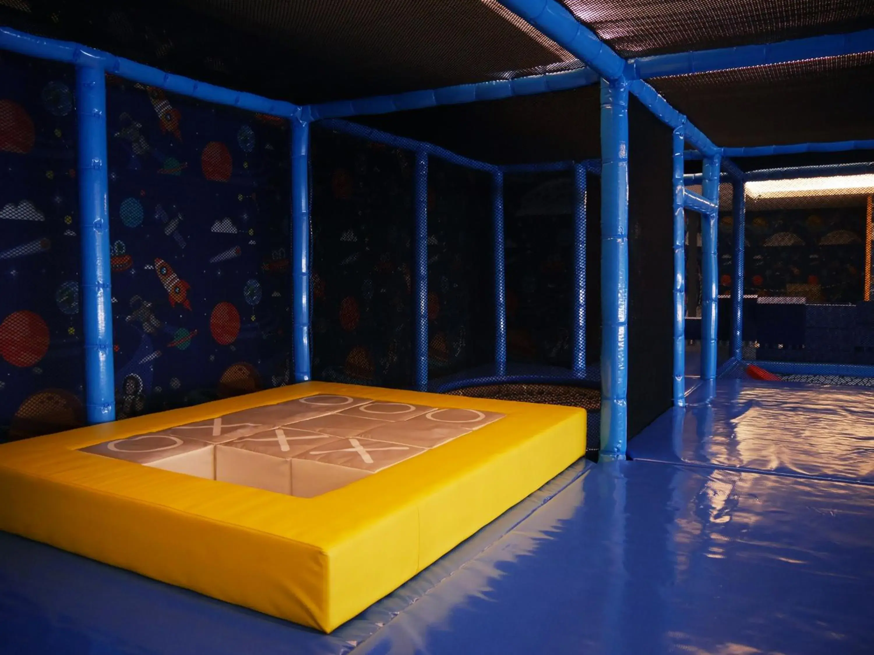 Children play ground, Bed in Dubai Villa Motel