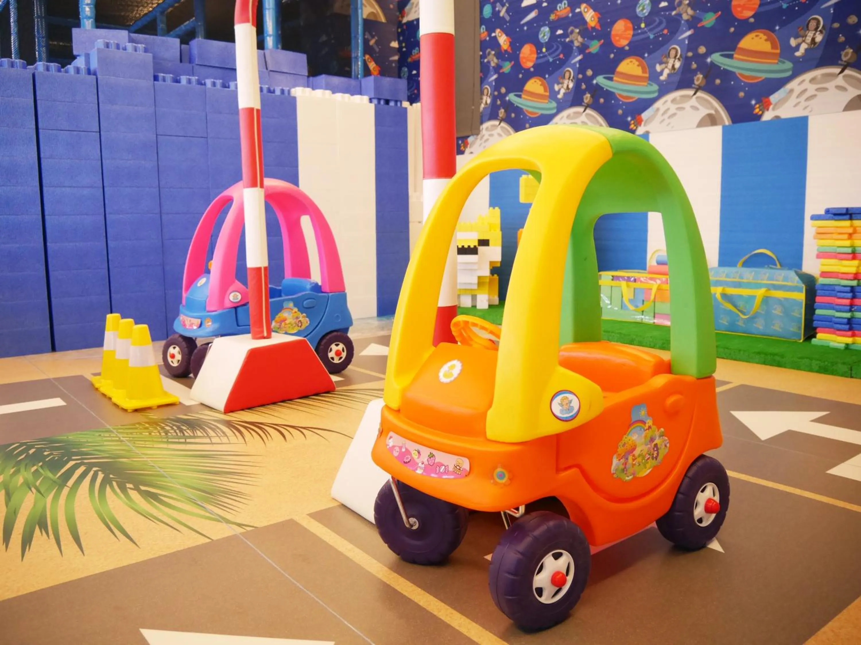 Children play ground in Dubai Villa Motel