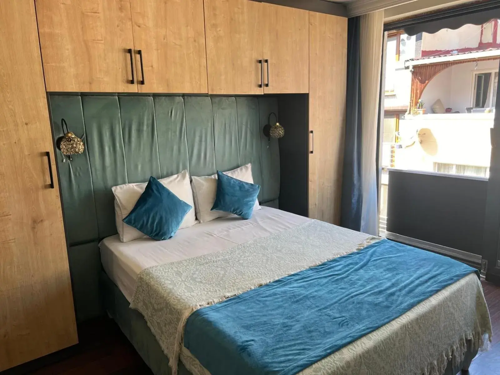 Deluxe Double Room in Middle Village Deluxe Double Room in Middle Village