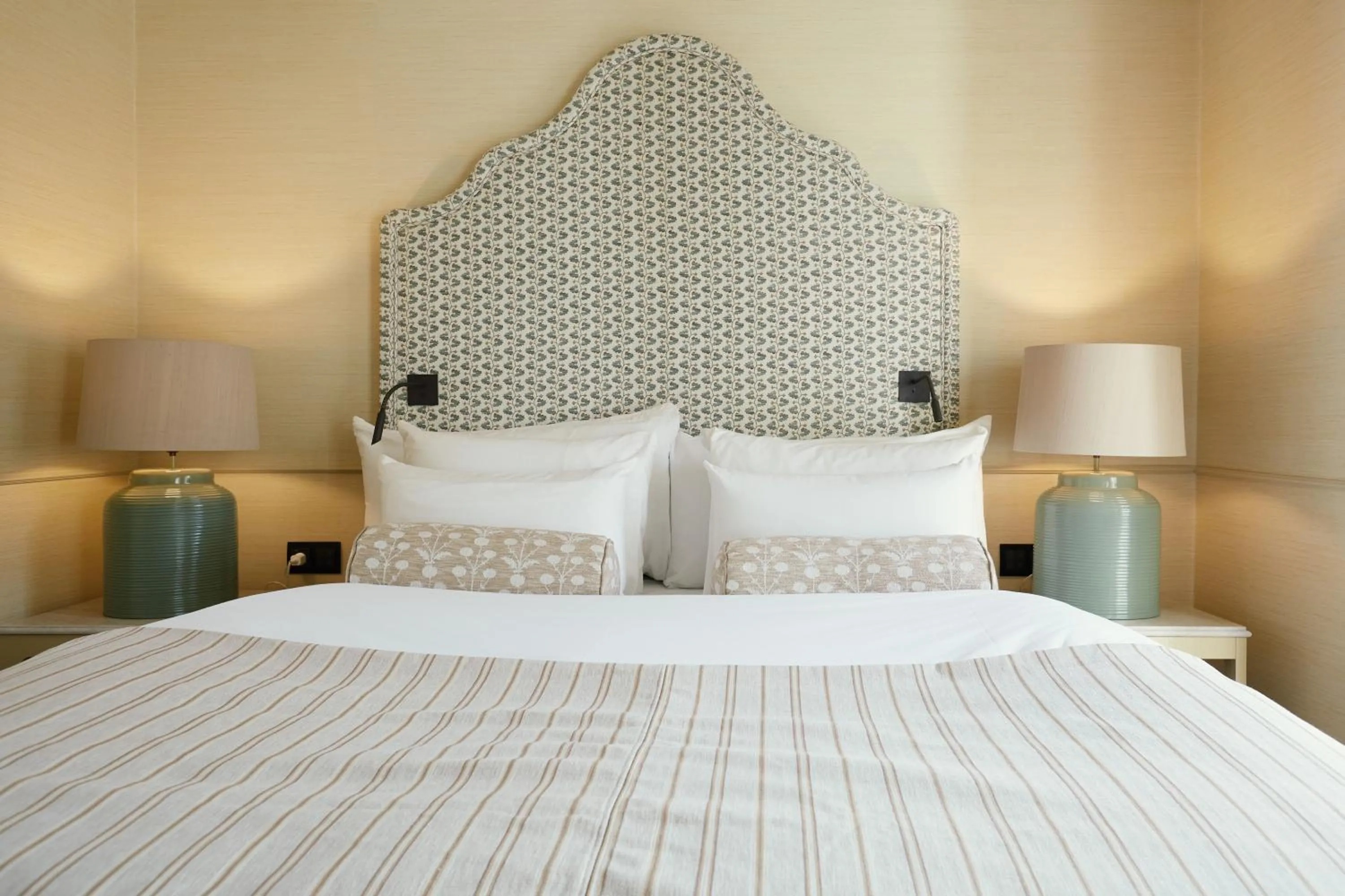 Superior Room in Henriks Hotel