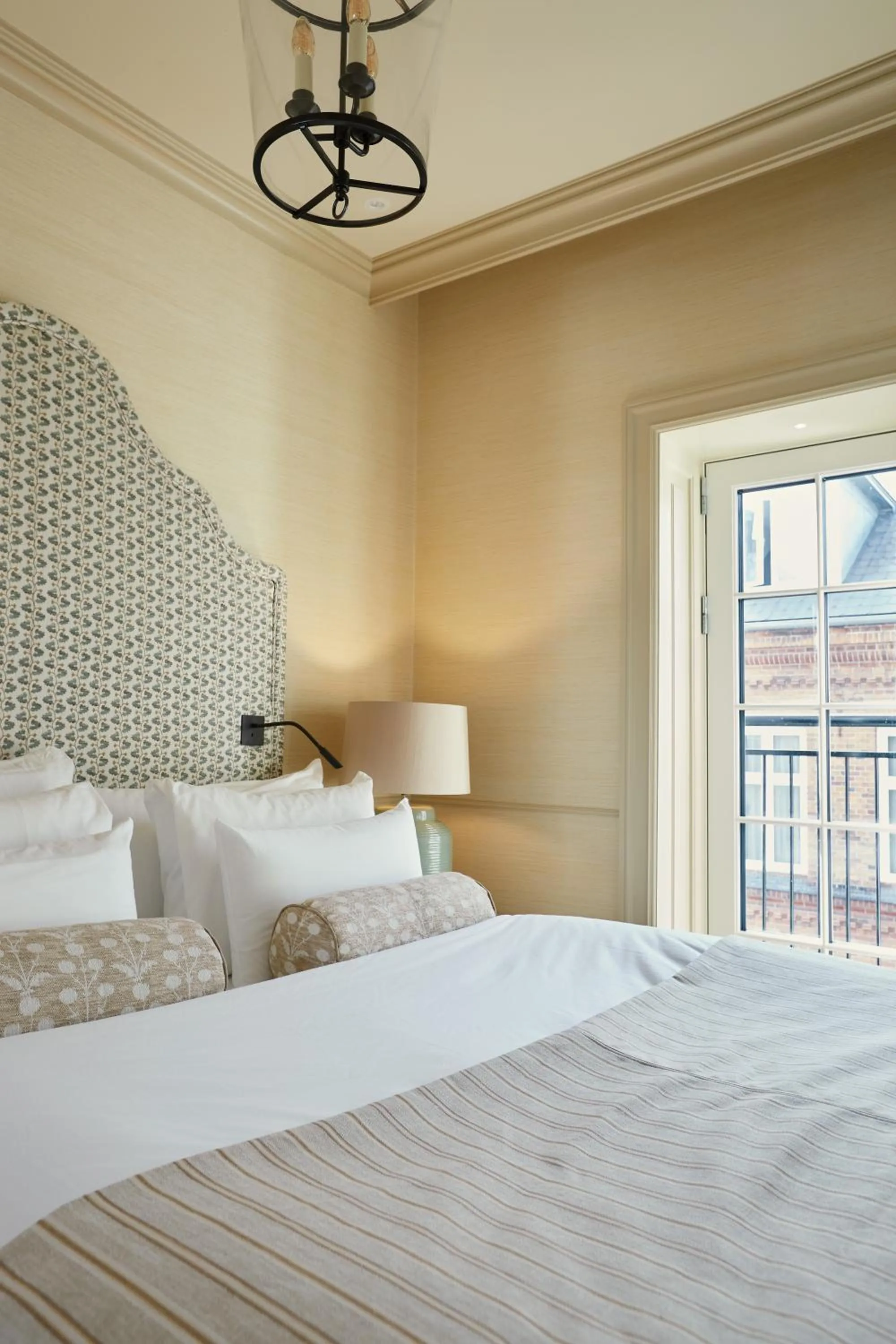 Bed in Henriks Hotel