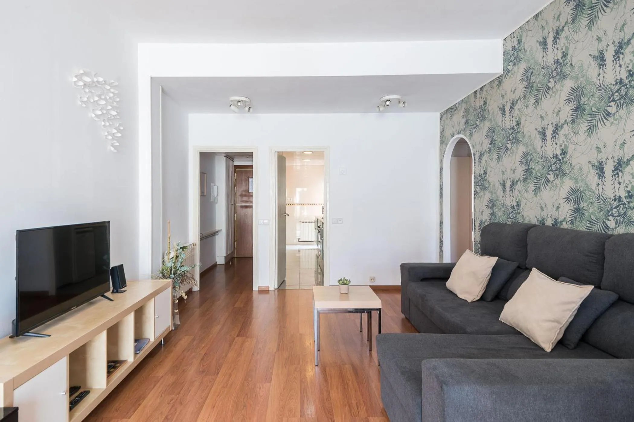 Apartment with terrace a step away from Montjuic, Barcelona