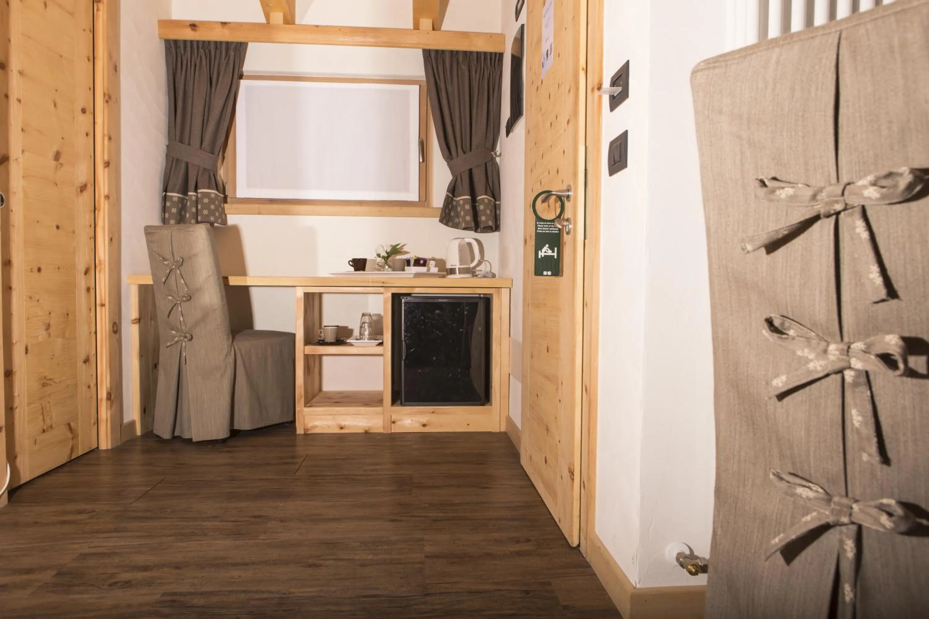 People in B&B The King