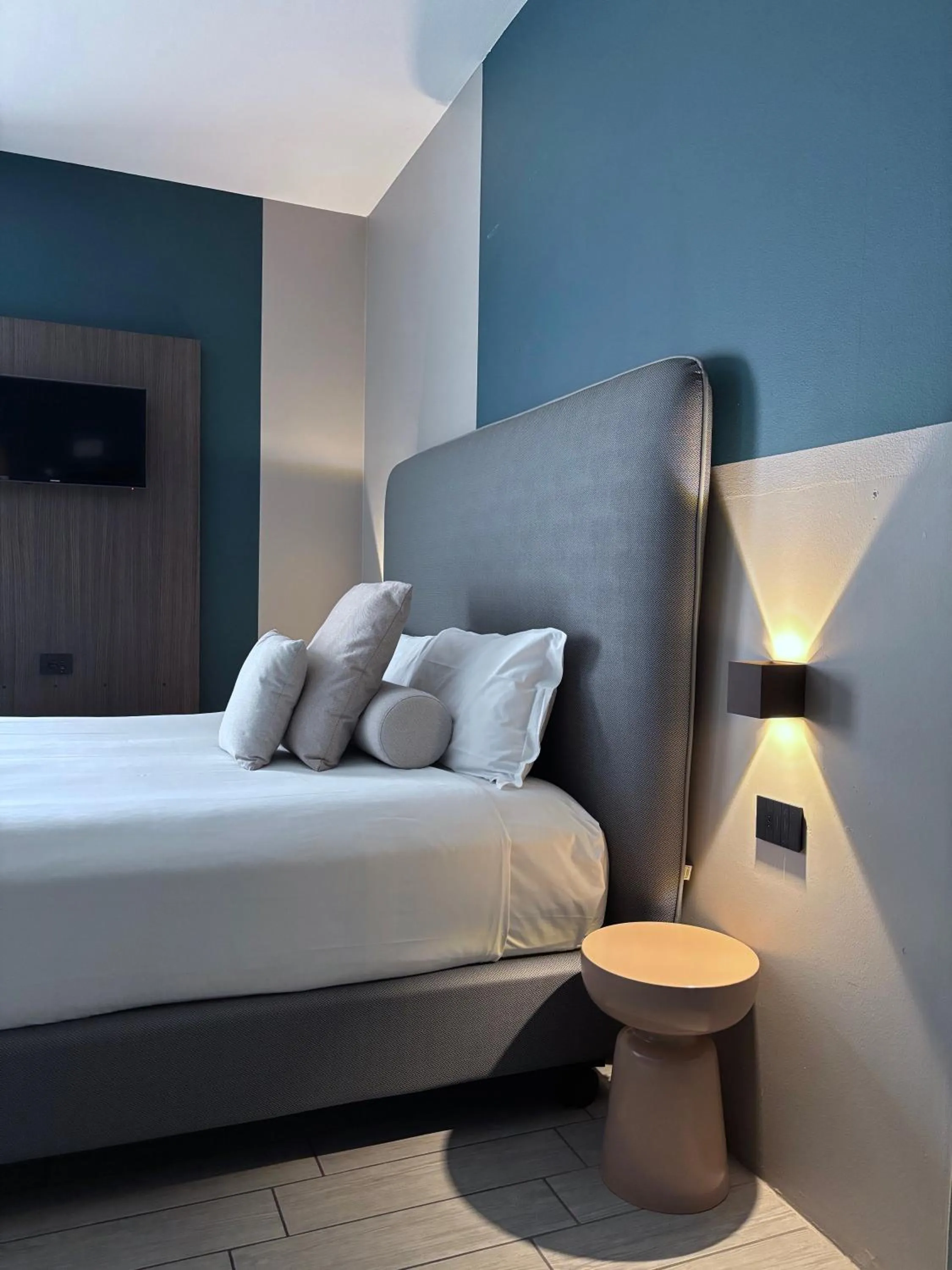Bed in AV Hotel Milano