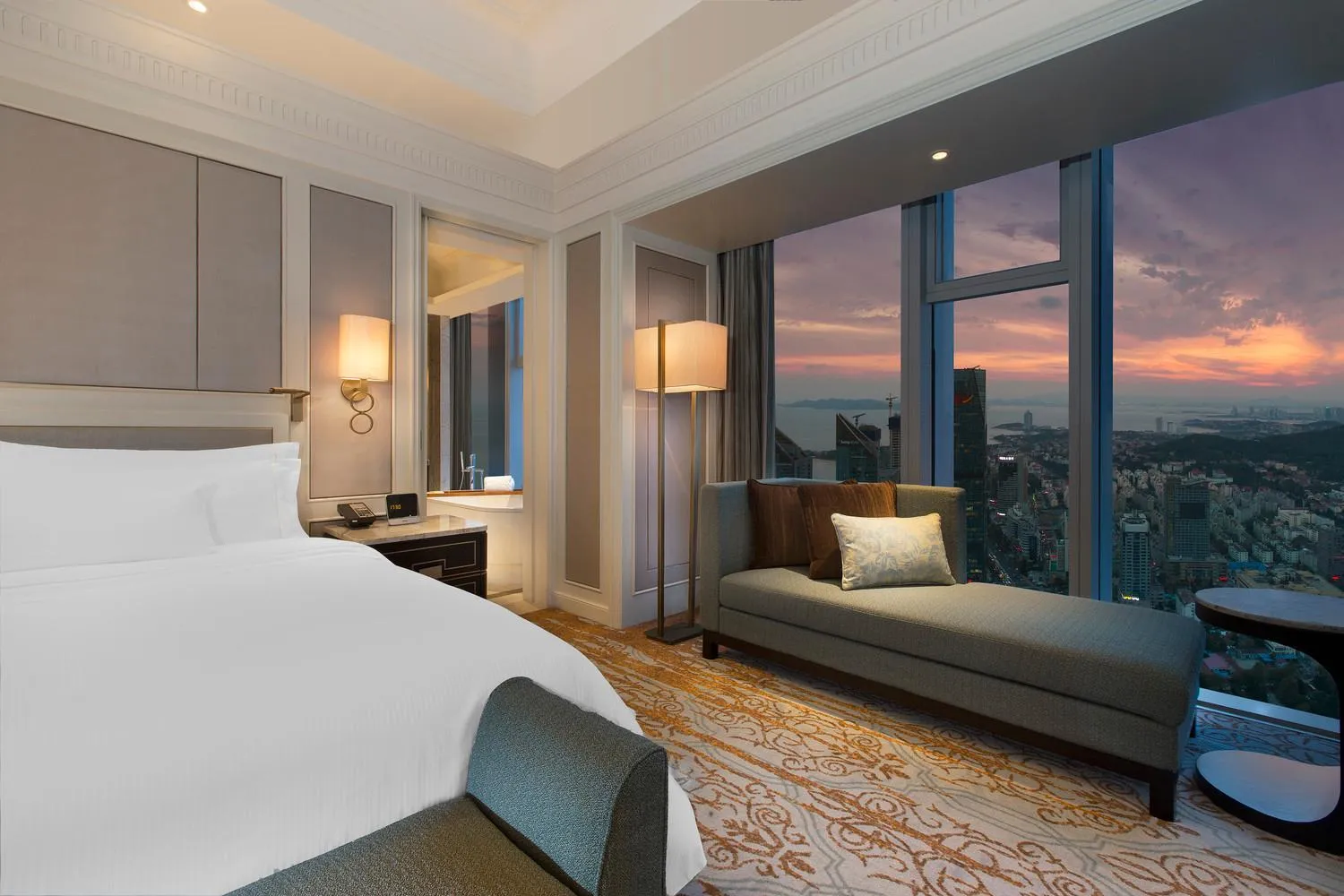 Bed in The Westin Qingdao - Instagrammable