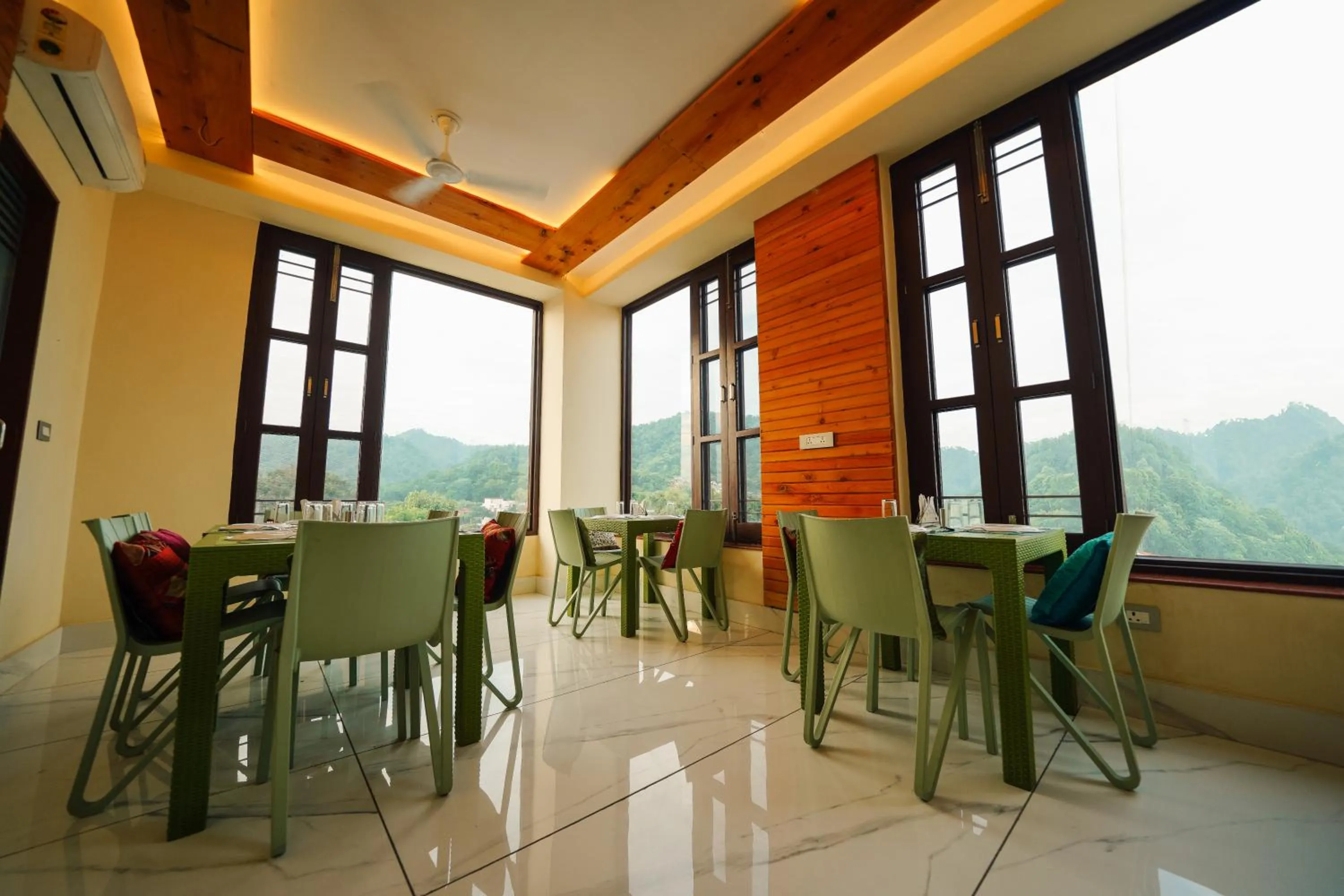 Restaurant/places to eat in The Abhyudyam Ganga