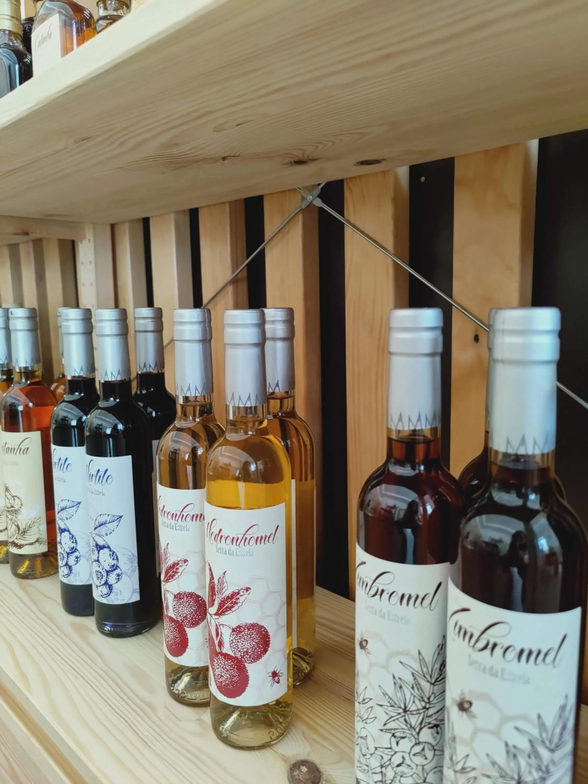 On-site shops in Vale do Zêzere Hotel