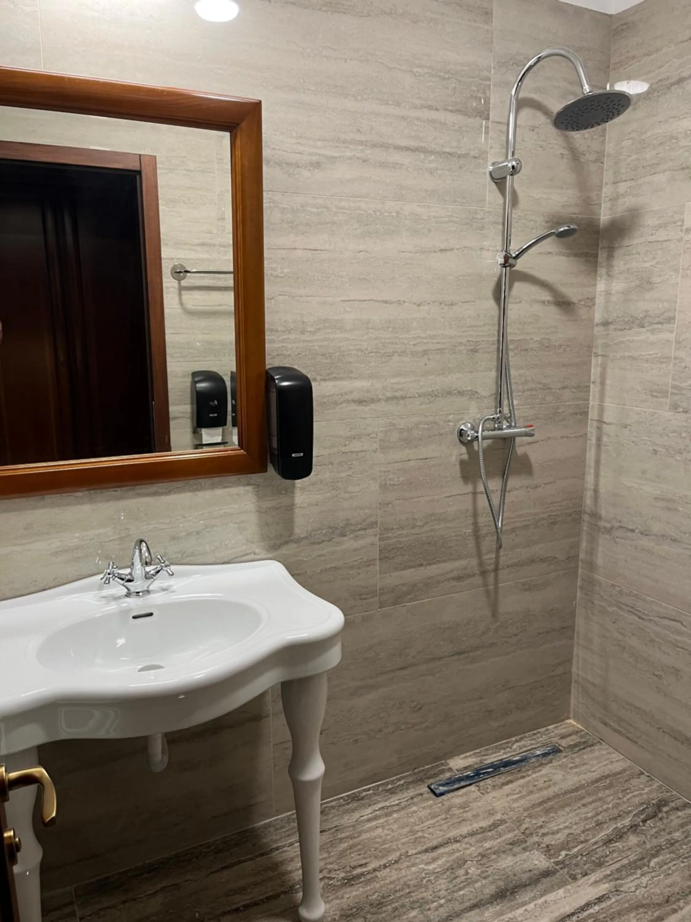 Bathroom in Pensiunea View Cluj, panoramă superbă, liniște în natură, acces rapid la oraș
