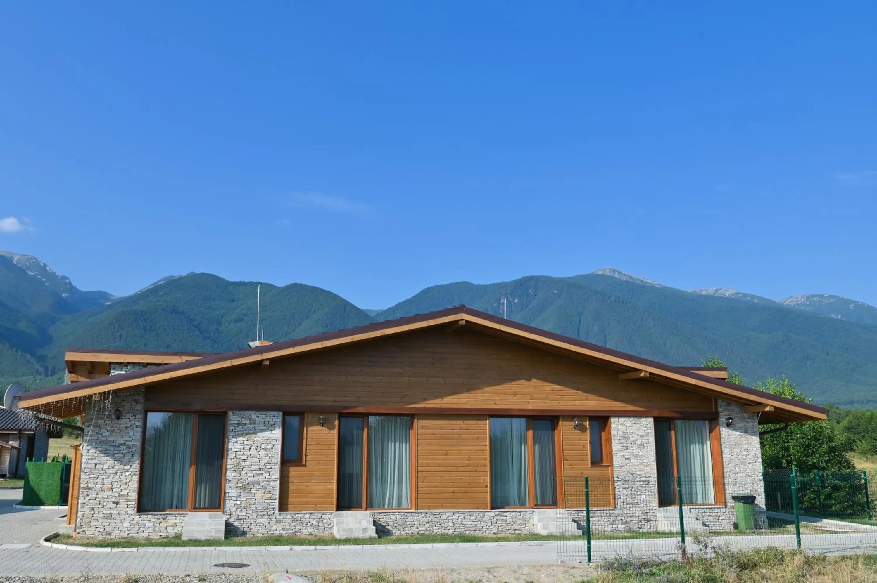 Property building in Villa Letizia & Raphael w Sauna near Pirin Golf Resort