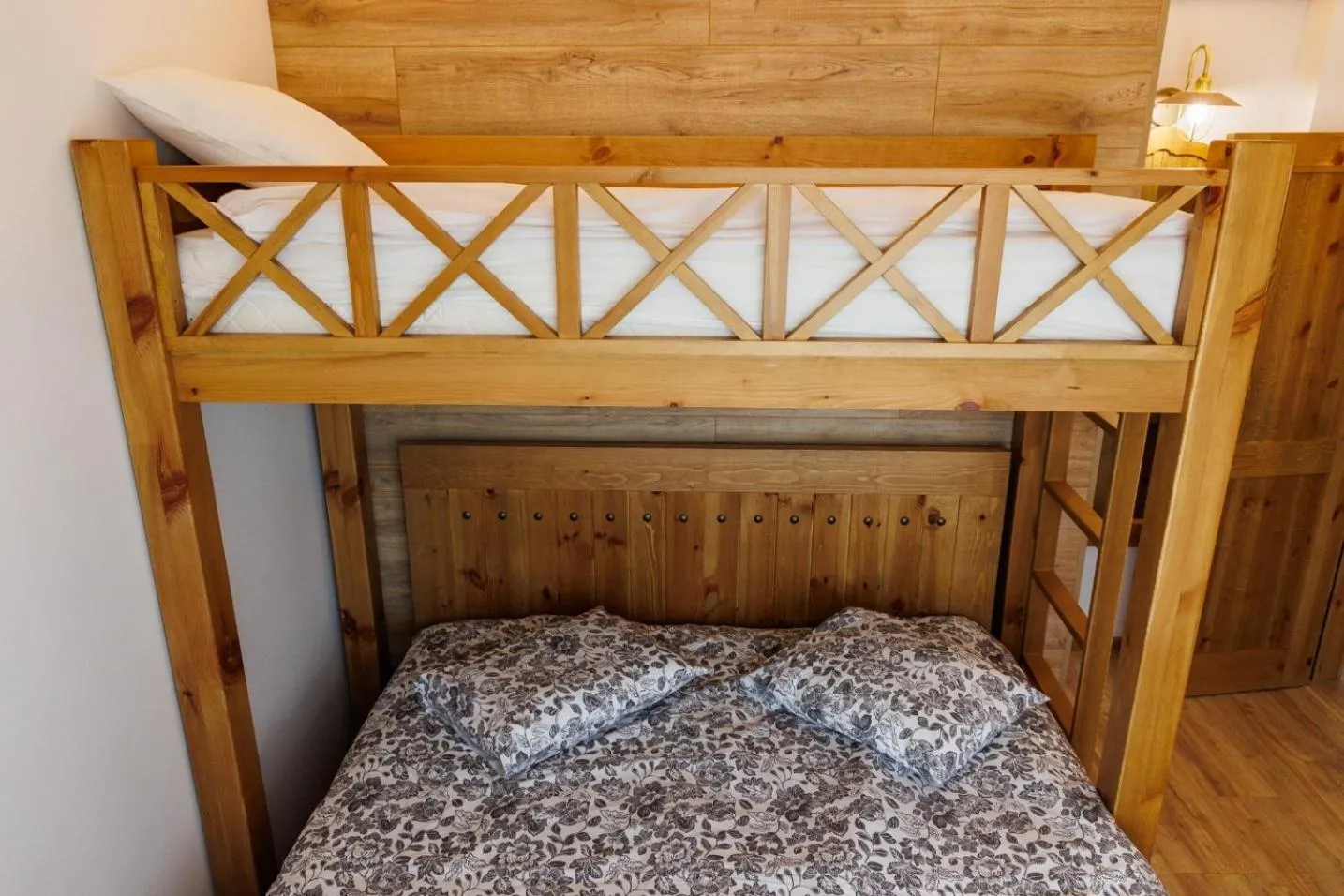 Photo of the whole room, Bed in Villa Letizia & Raphael w Sauna near Pirin Golf Resort