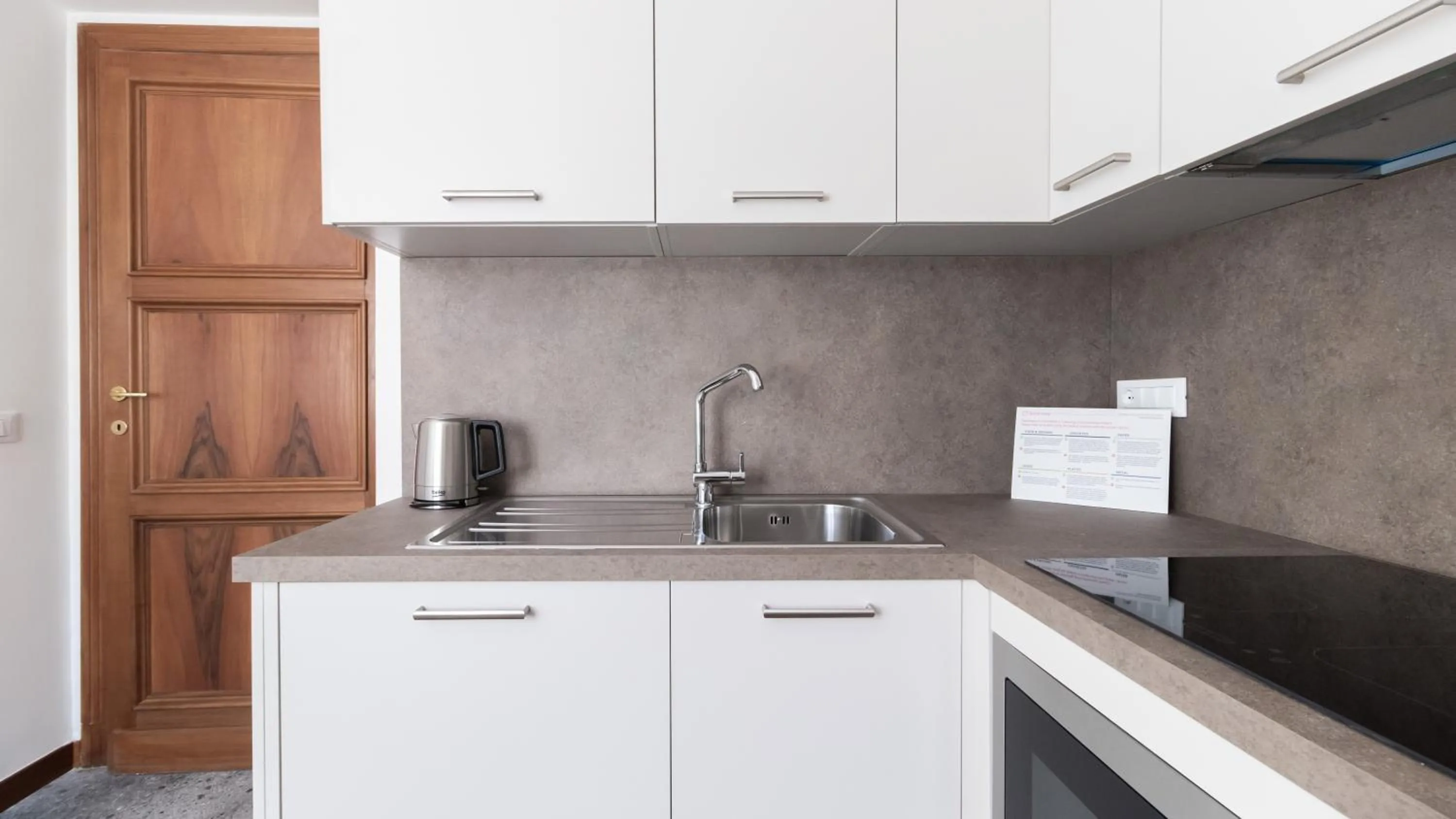Kitchen or kitchenette in Italianway Collection - Barberini Elegantia Apartments Roma