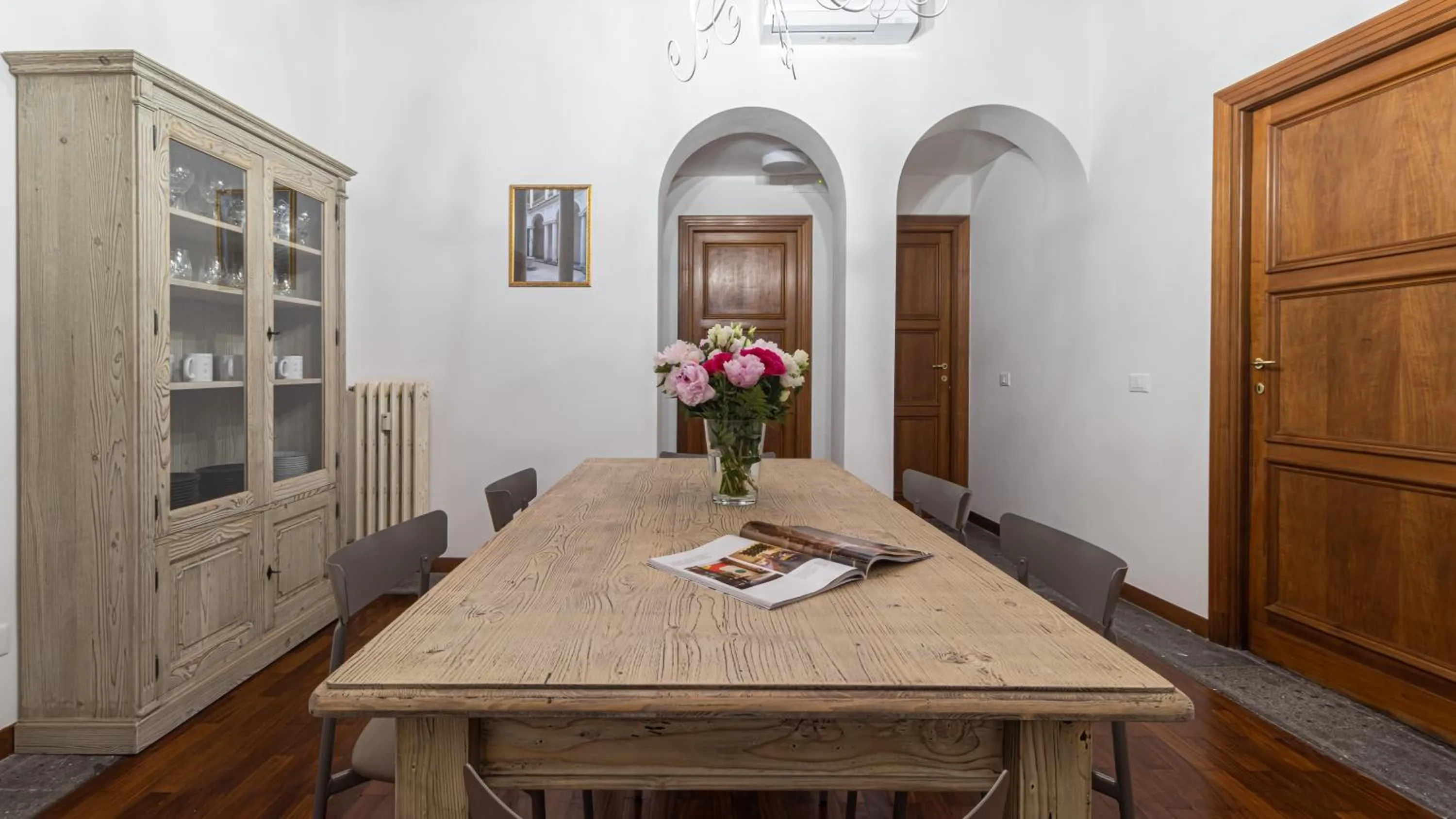 Dining area in Italianway Collection - Barberini Elegantia Apartments Roma