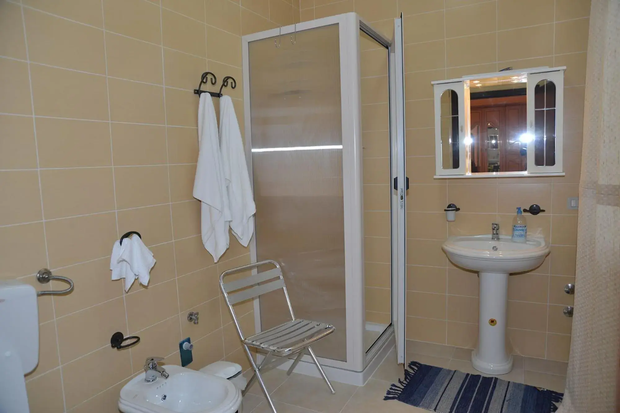 Double Room in Villa Annette B&B Double Room in Villa Annette B&B