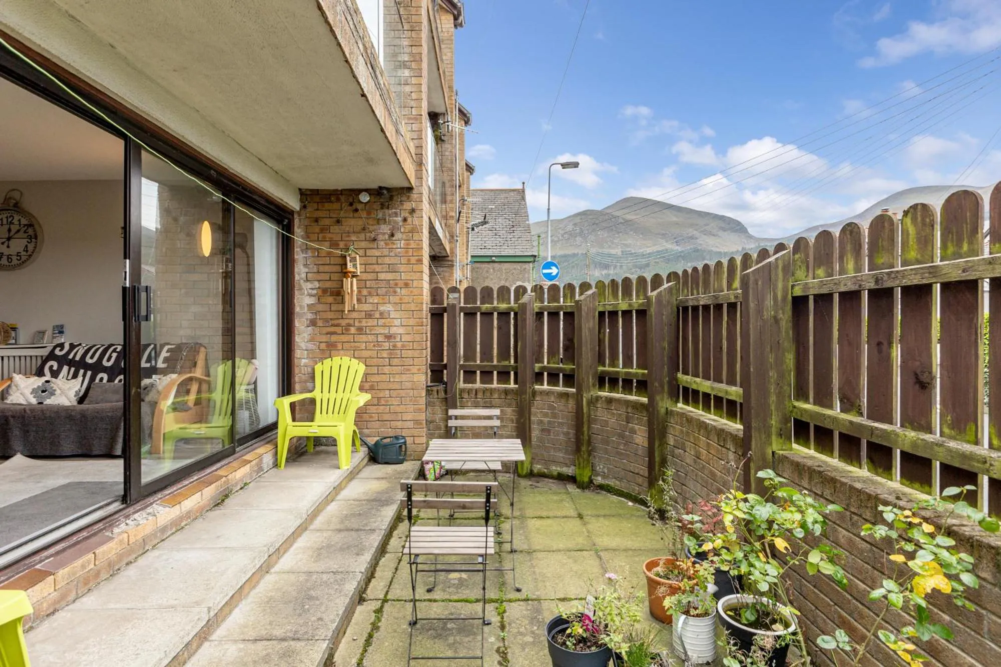 Patio in Central Apartment 3B