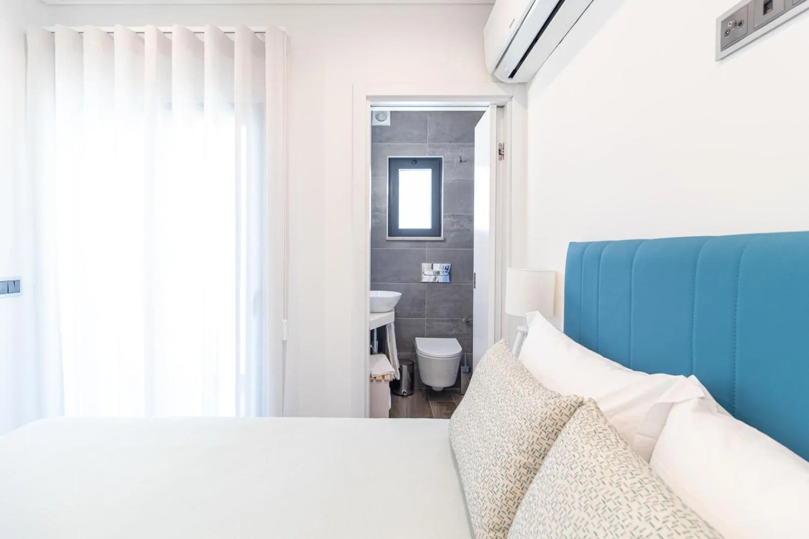 Bedroom, Bed in Avenue 41 Guest House