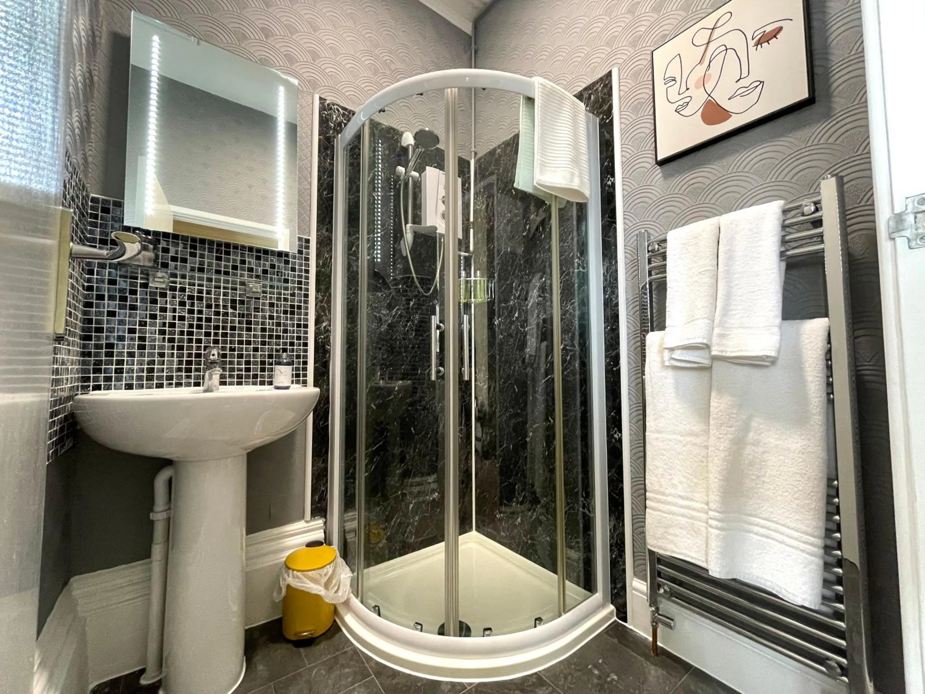 Shower in The Devonshire Villa
