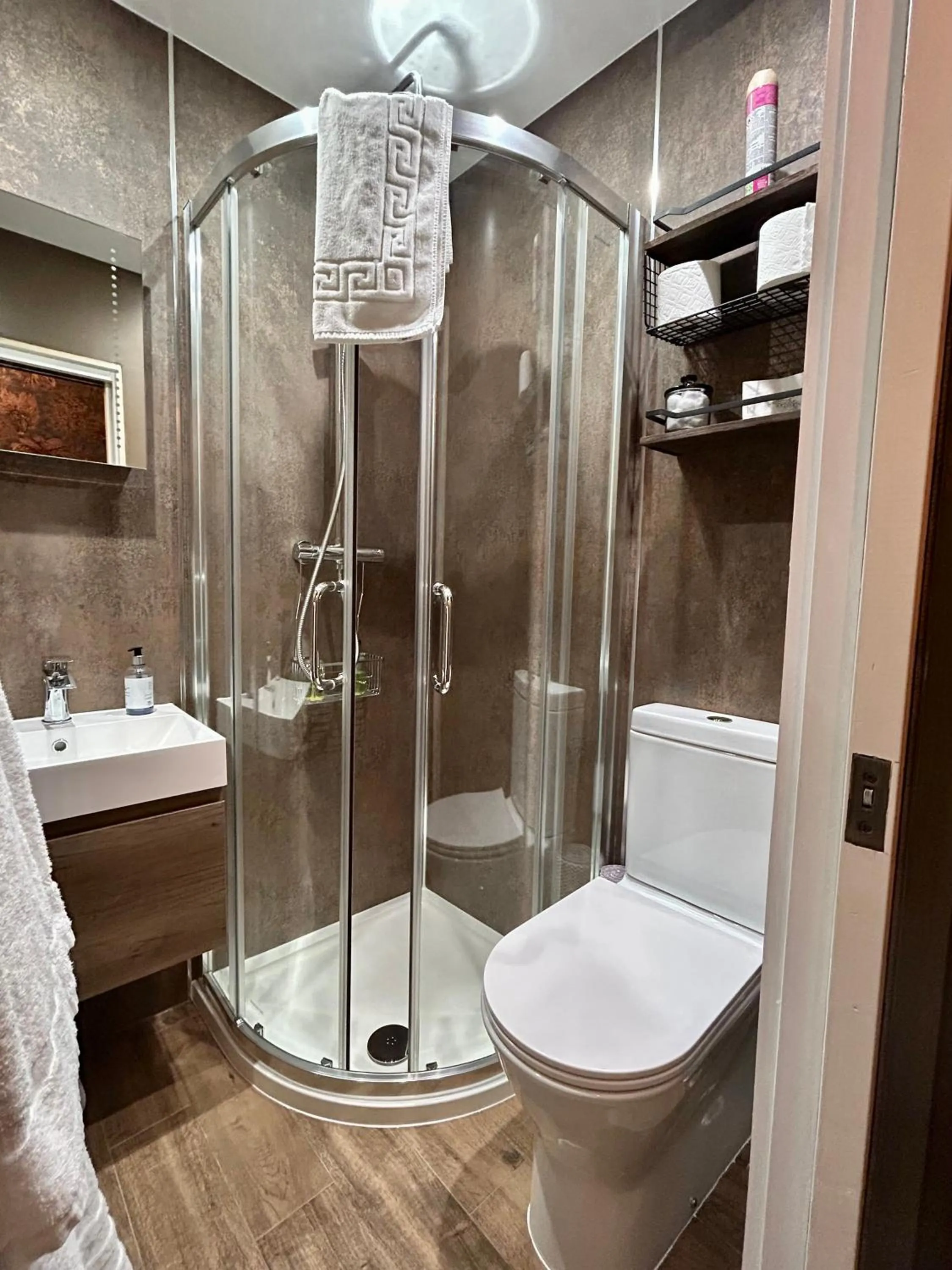 Shower in The Devonshire Villa
