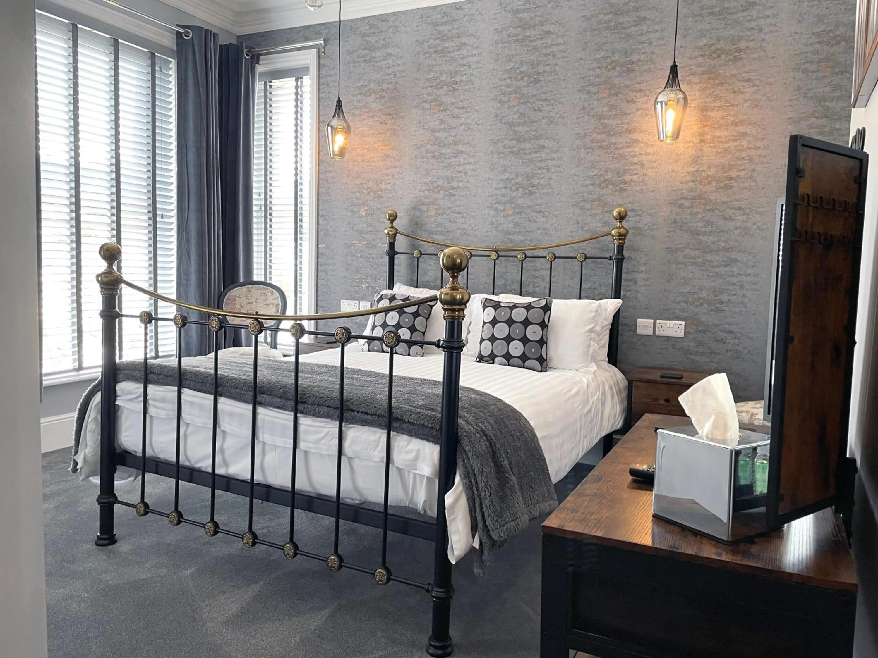 Bedroom, Bed in The Devonshire Villa