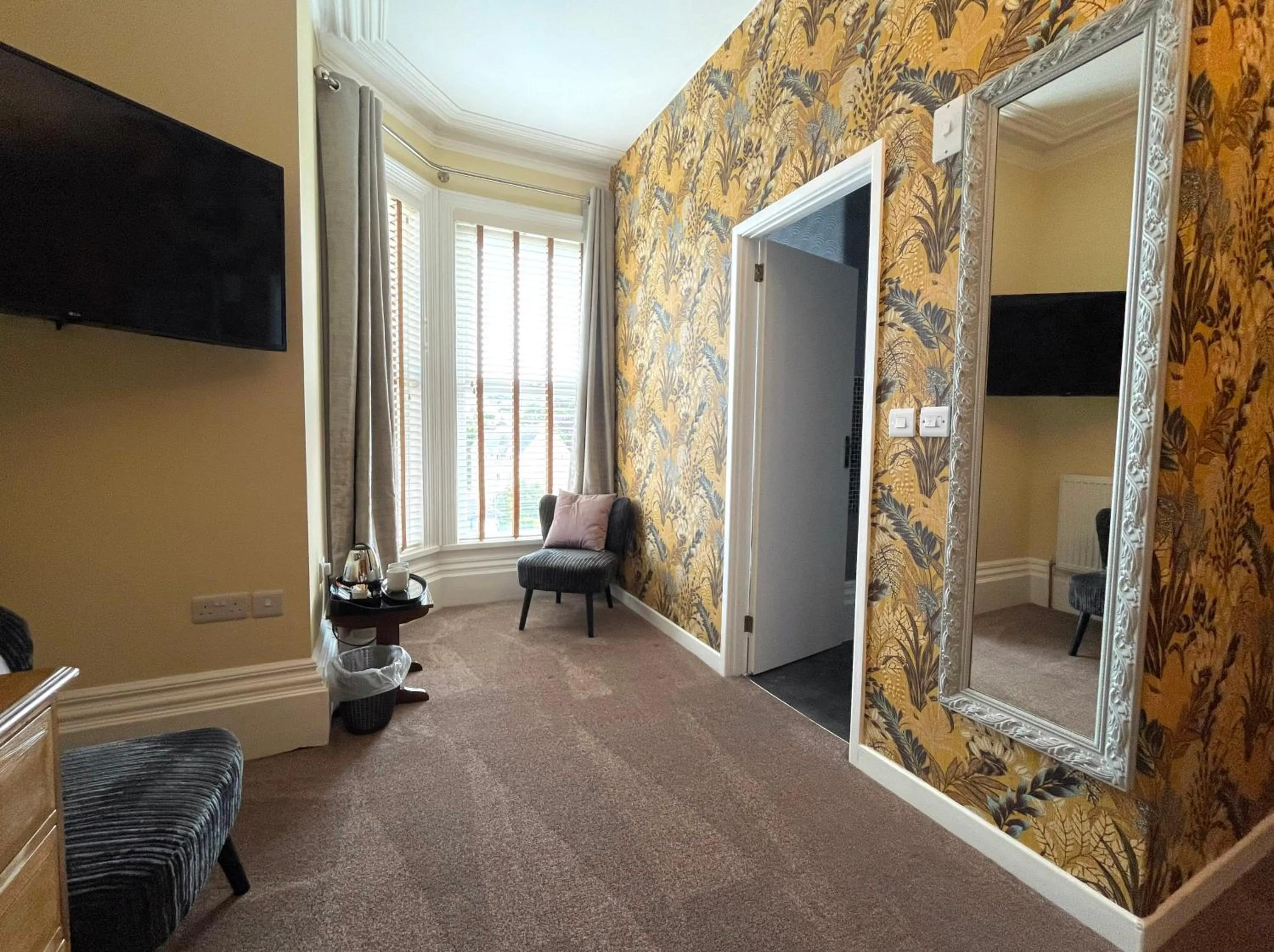 TV and multimedia in The Devonshire Villa
