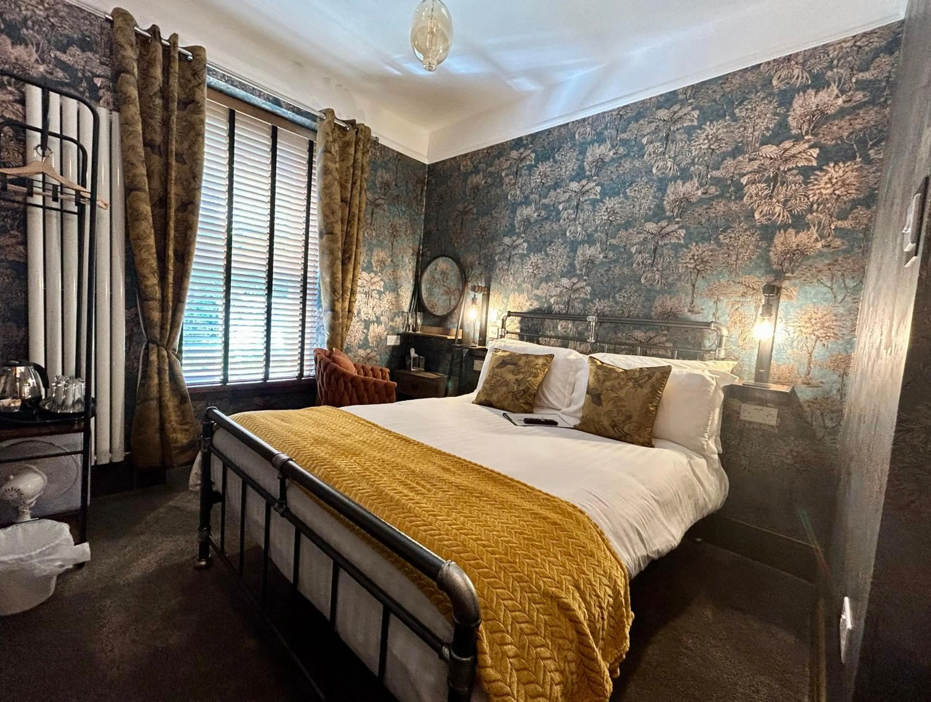 Small Double Room in The Devonshire Villa