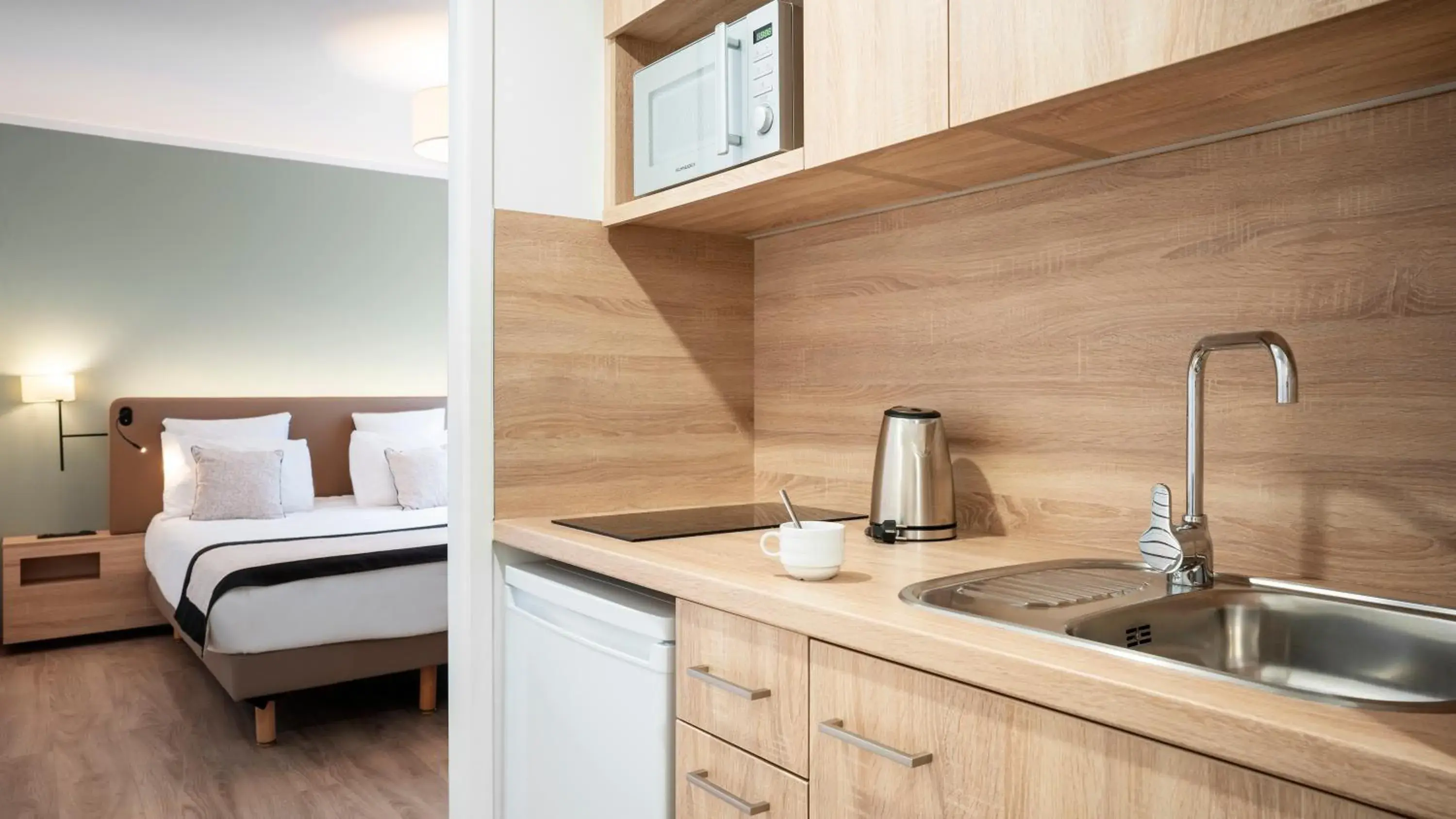 Kitchen or kitchenette, Bed in Residhome Dijon Cité Des Vignes Kitchen or kitchenette, Bed in Residhome Dijon Cité Des Vignes