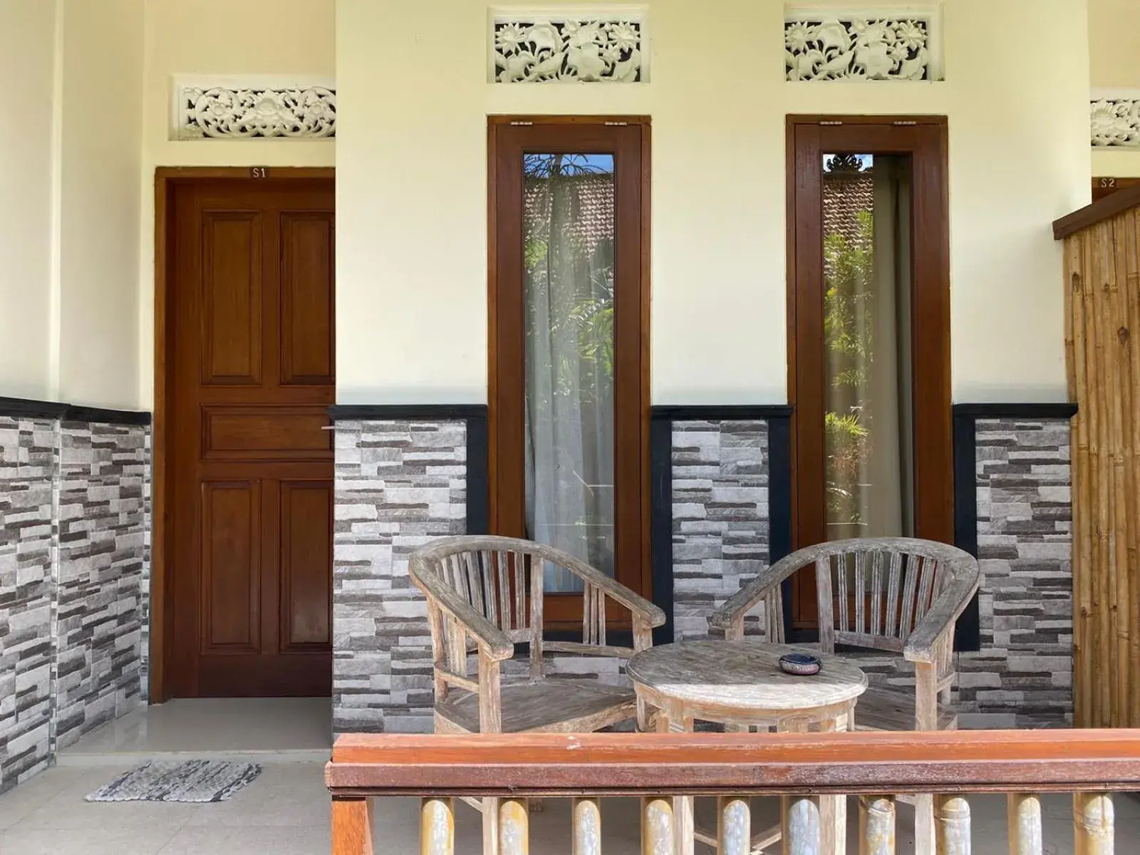 Seating area in Dede Cottage Ubud Seating area in Dede Cottage Ubud