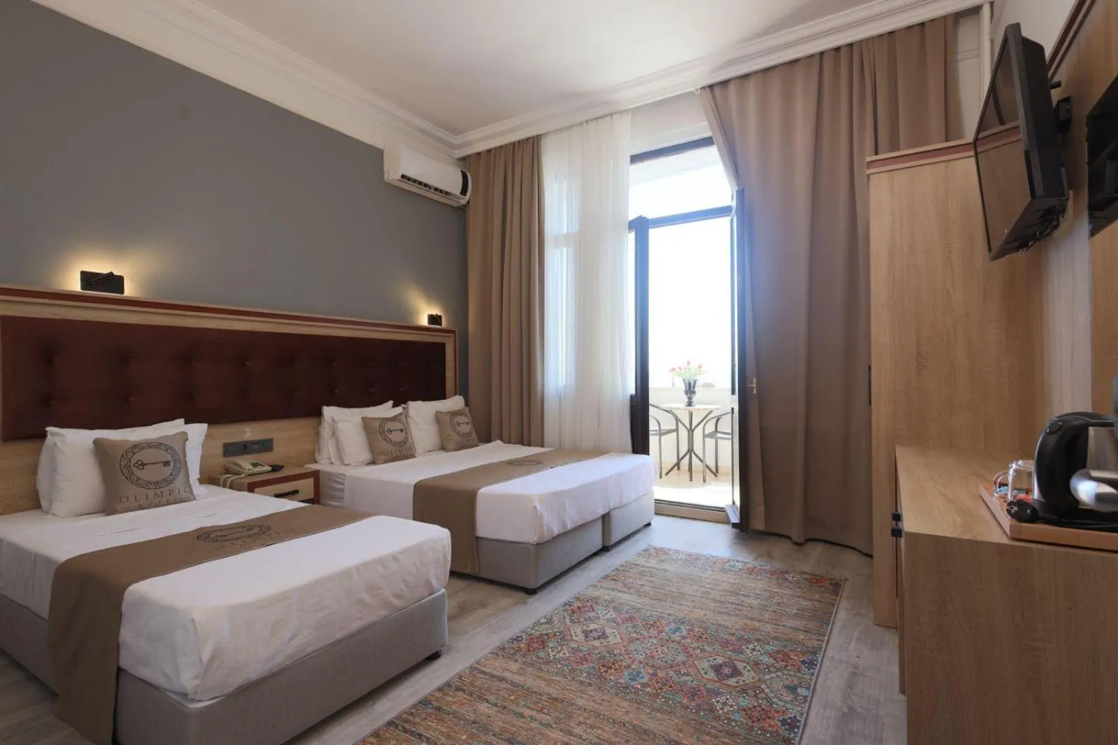 TV and multimedia, Bed in Olimpic Hotel